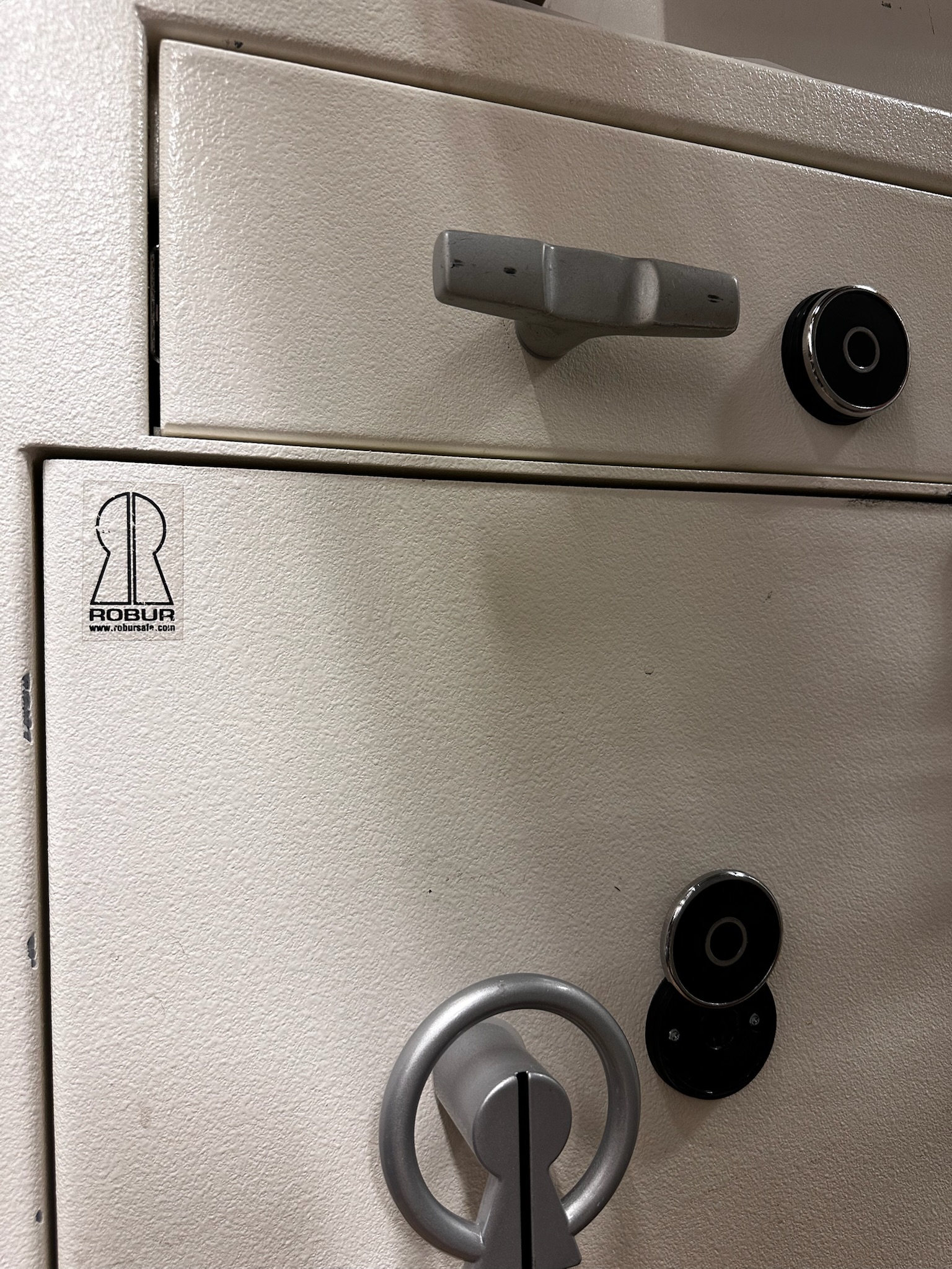 Robur verðmætaskápur, peningaskápur H72xB56xD60sm. 4