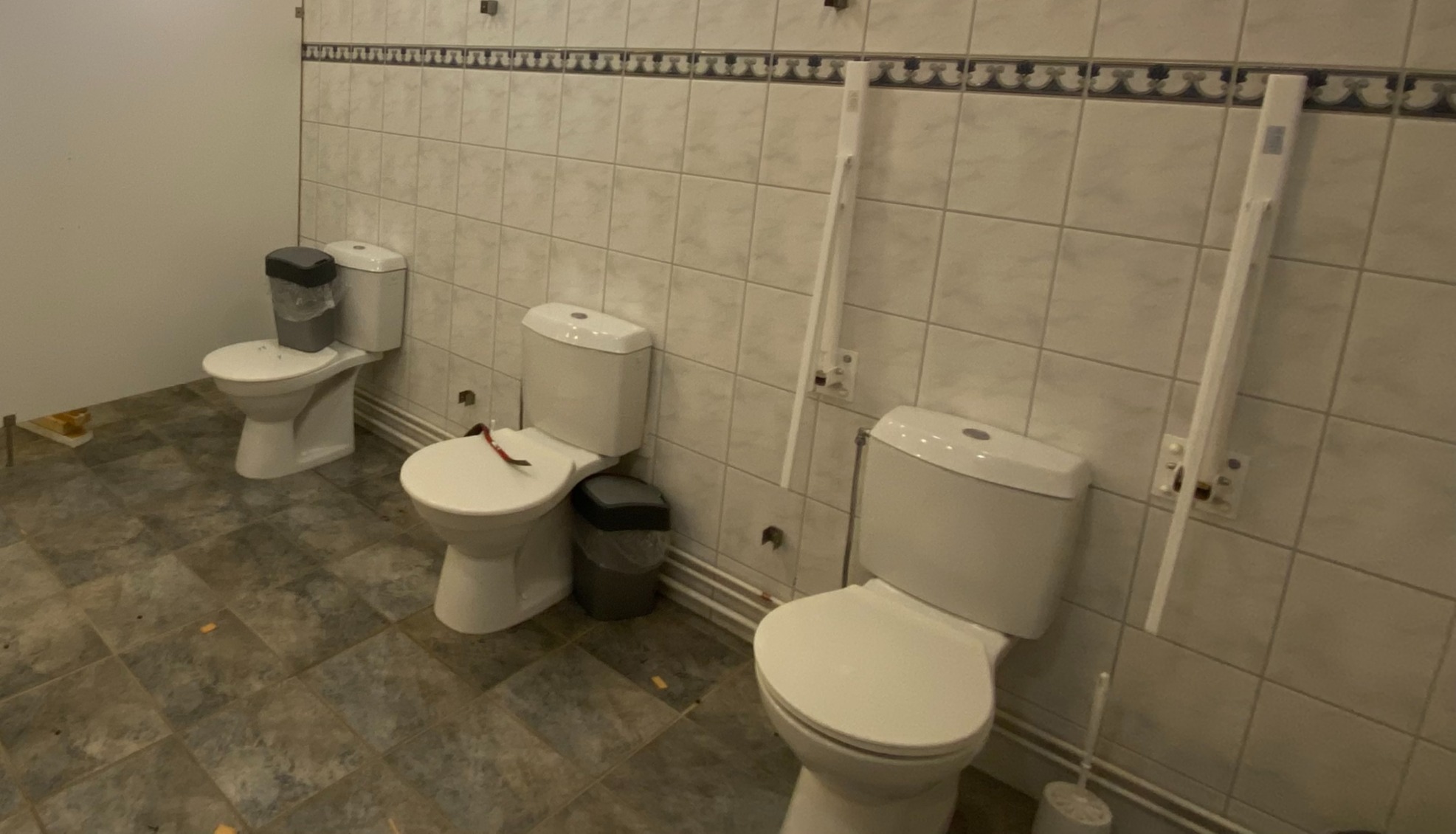 SELT / SOLD - WC - klósett - 4 stk.