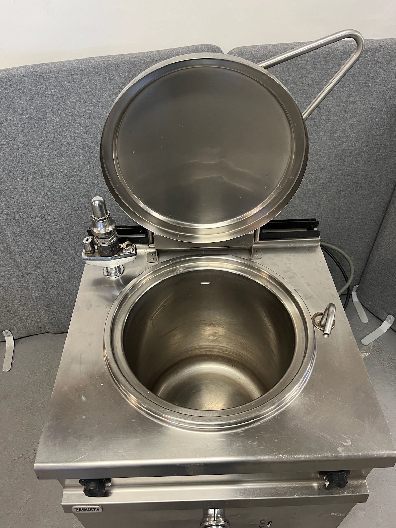 SELT / SOLD Zanussi suðupottur / súpupottur, H90xB70xD70sm. 3