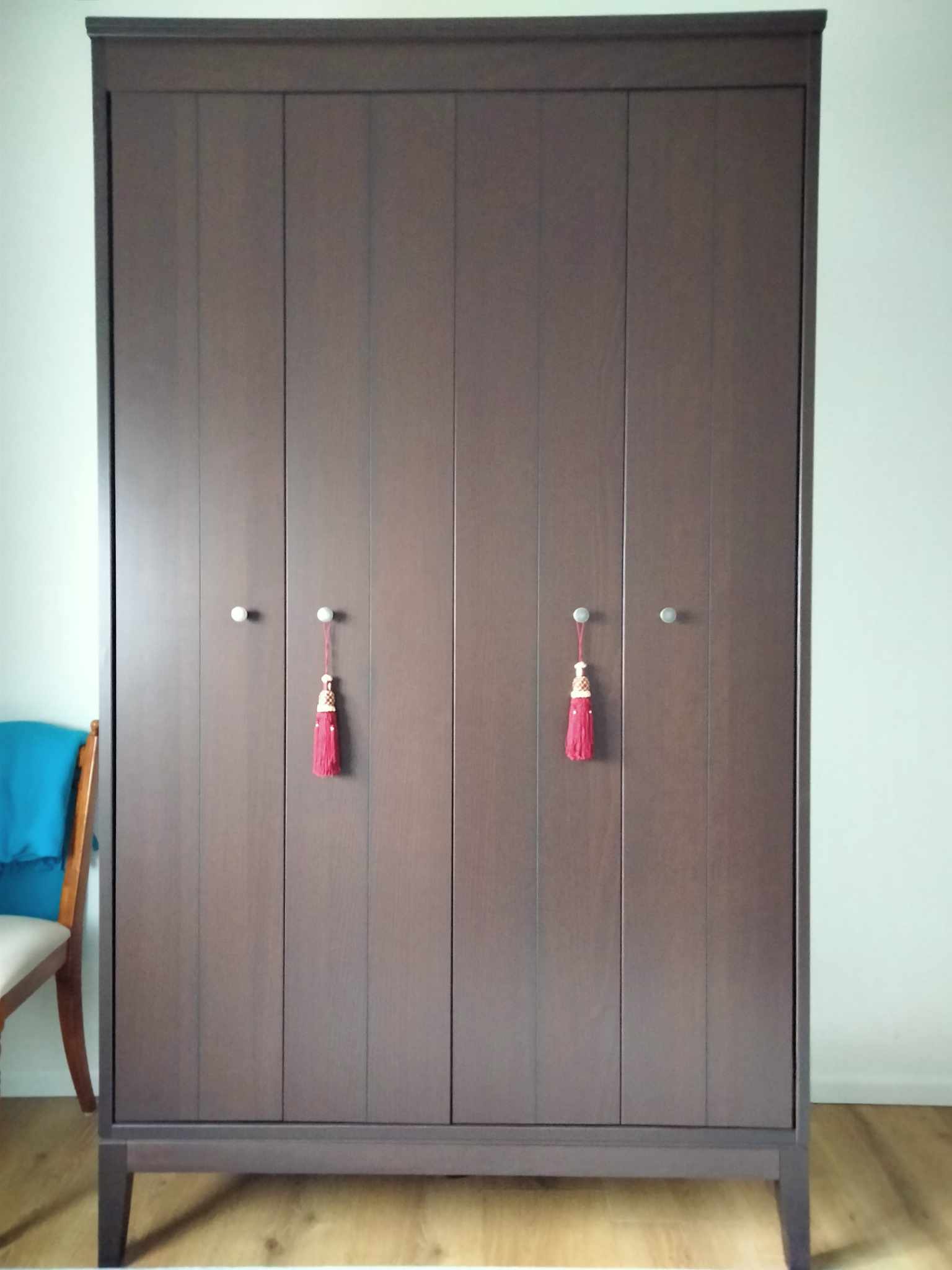 SELT / SOLD IKEA fataskápur, H211 x B121 x D59 sm. 2