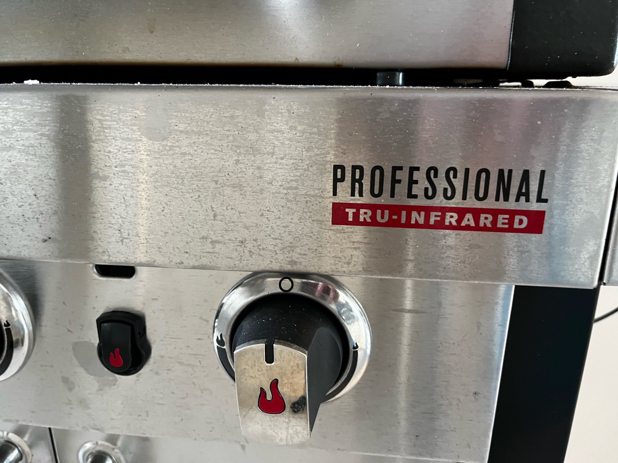 SELT / SOLD Char-Broil gas grill - Vel með farið 8
