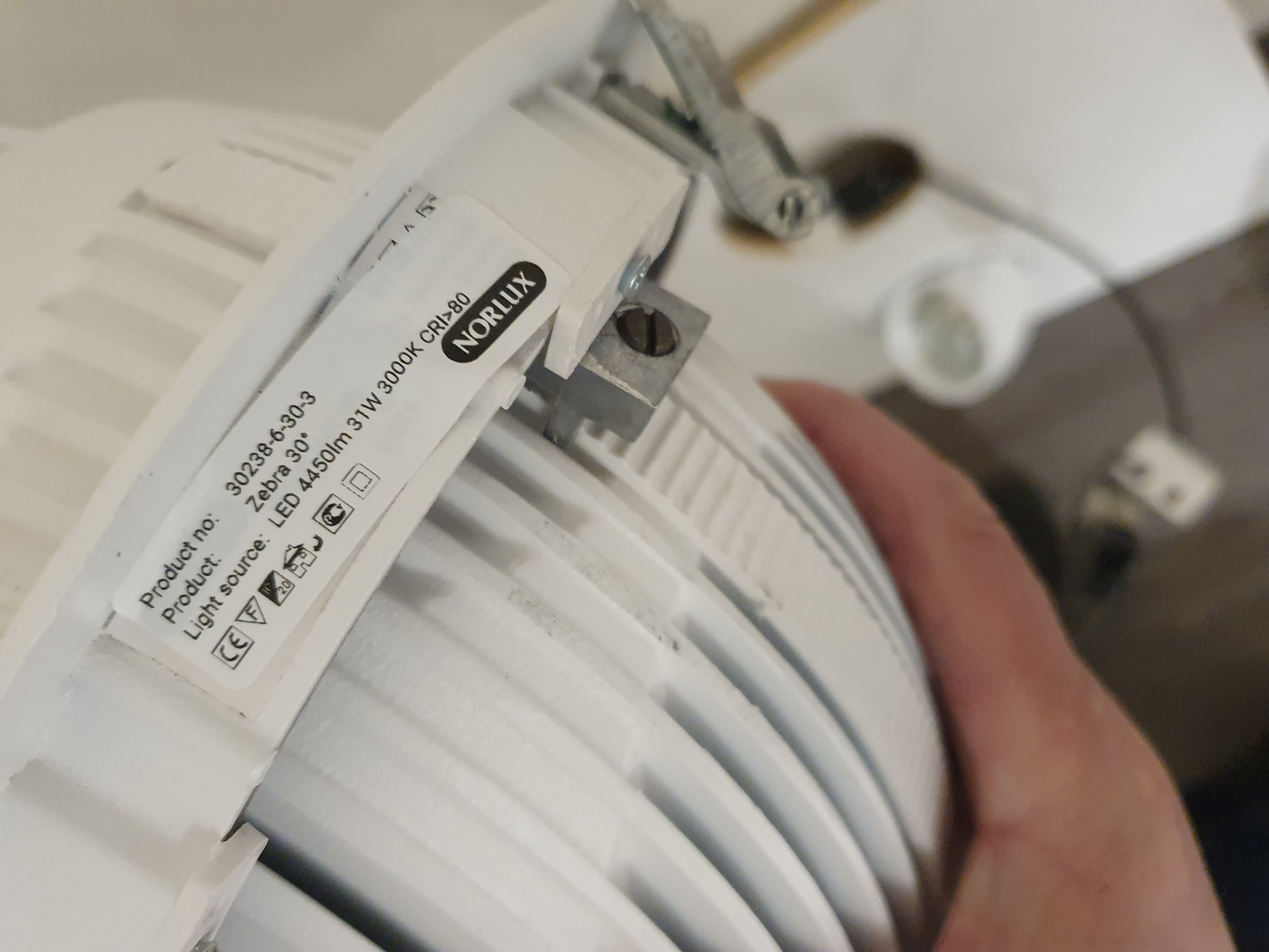 Selt - seld - Led ljós og kerfisloft 200 fm. 4