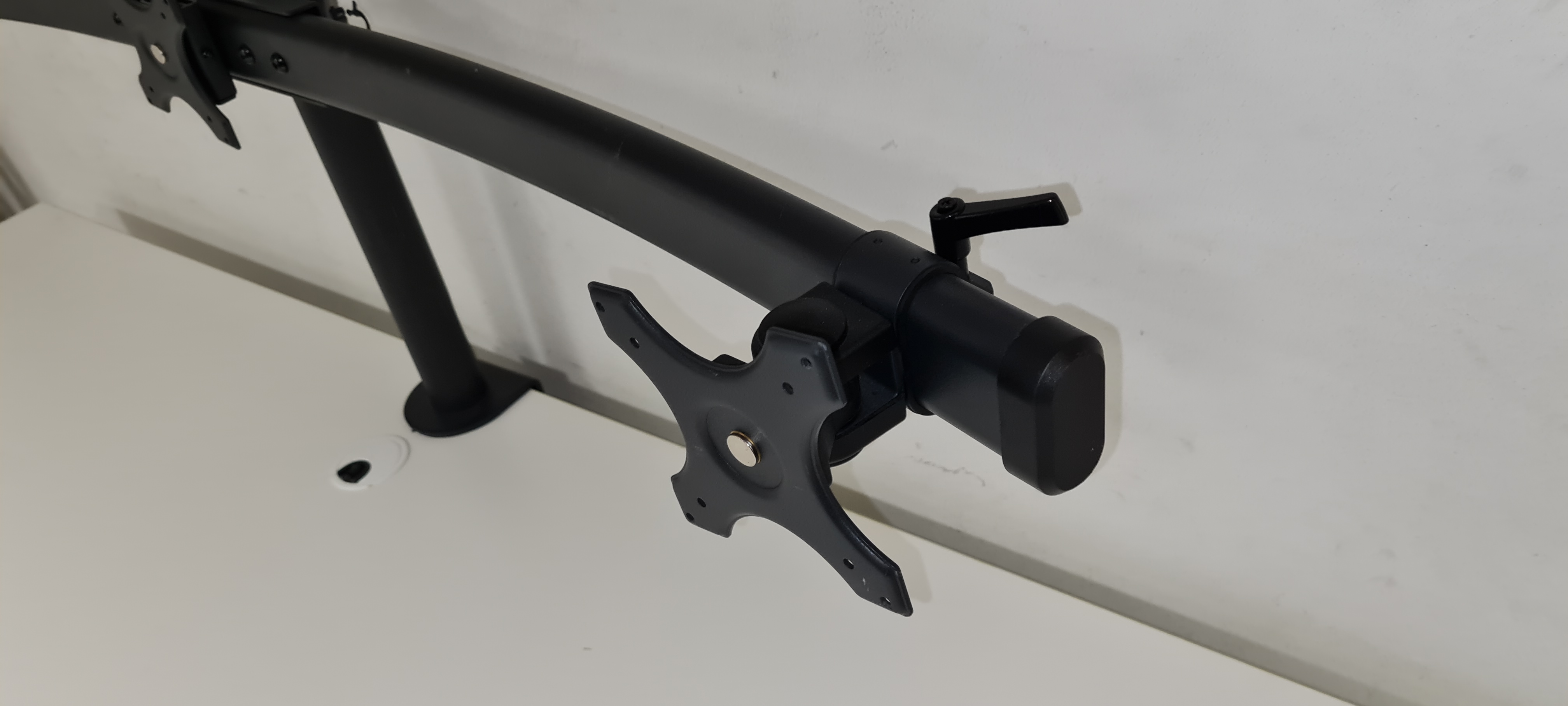 SELT / SOLD Skjástandur - skjáfesting - 3gja arma - vandaður 10