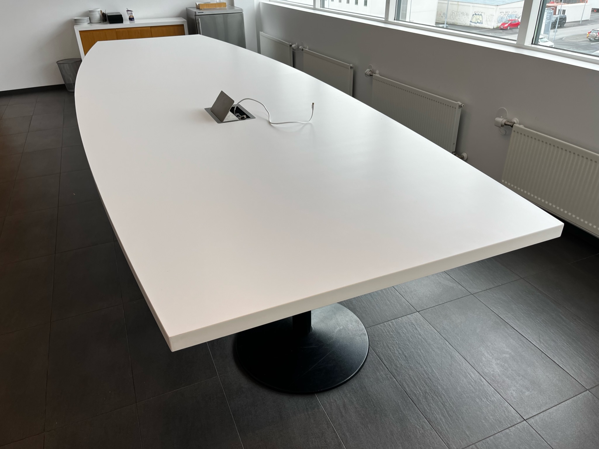 SELT / SOLD Fundarborð - 400 x 130 sm. 8 til 10 manna borð 2