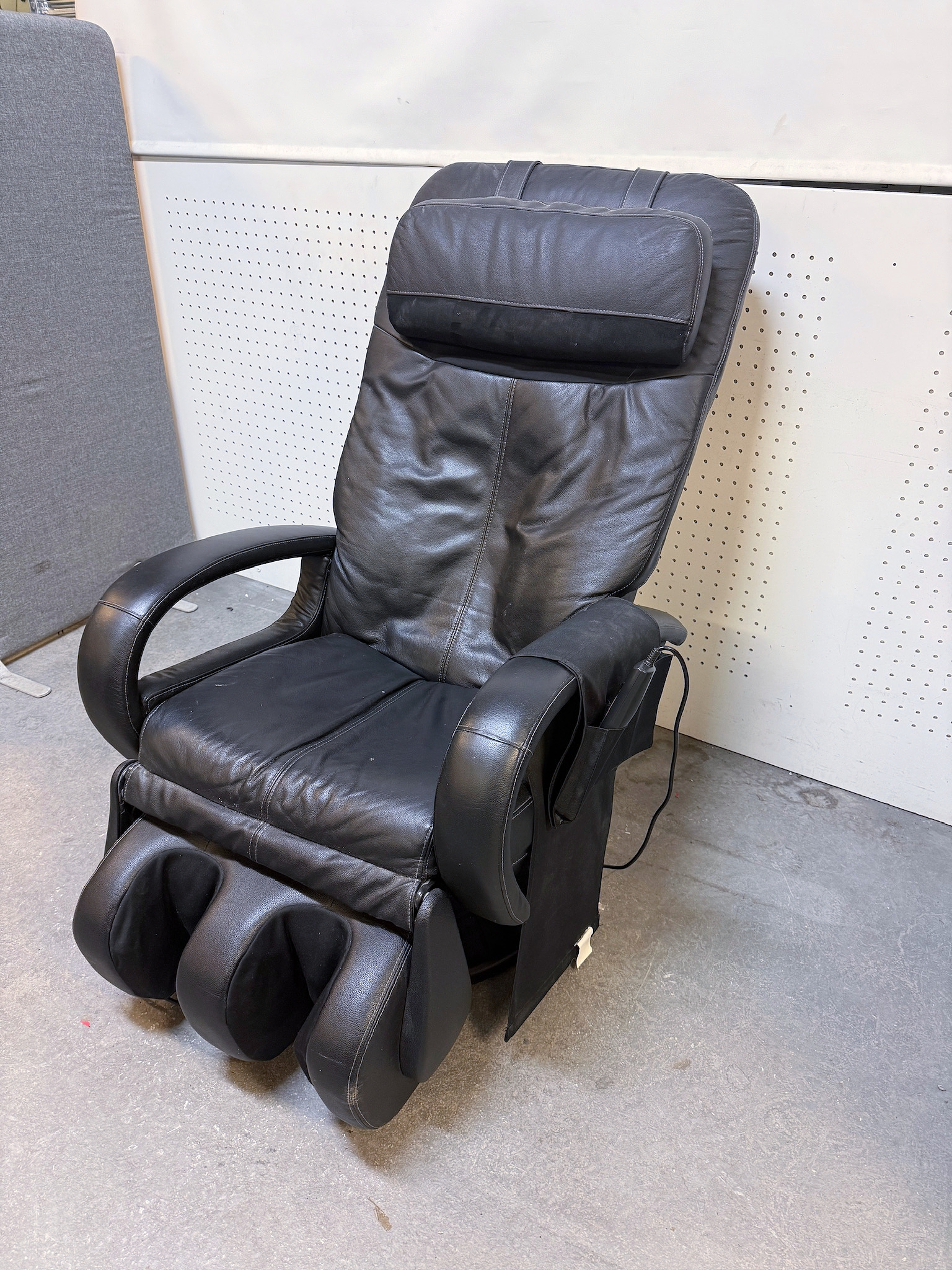 SELT / SOLD Human touch nuddstóll 2