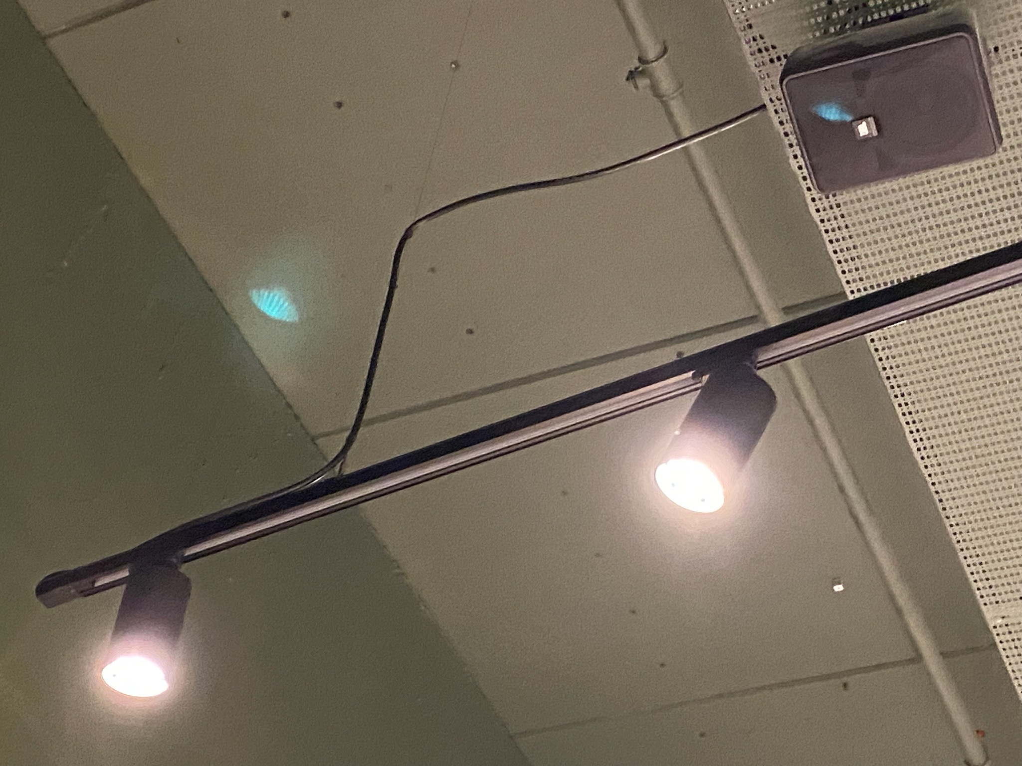 SELT / SOLD Ledljósakastarar á braut - 60 ljós - nýleg 8