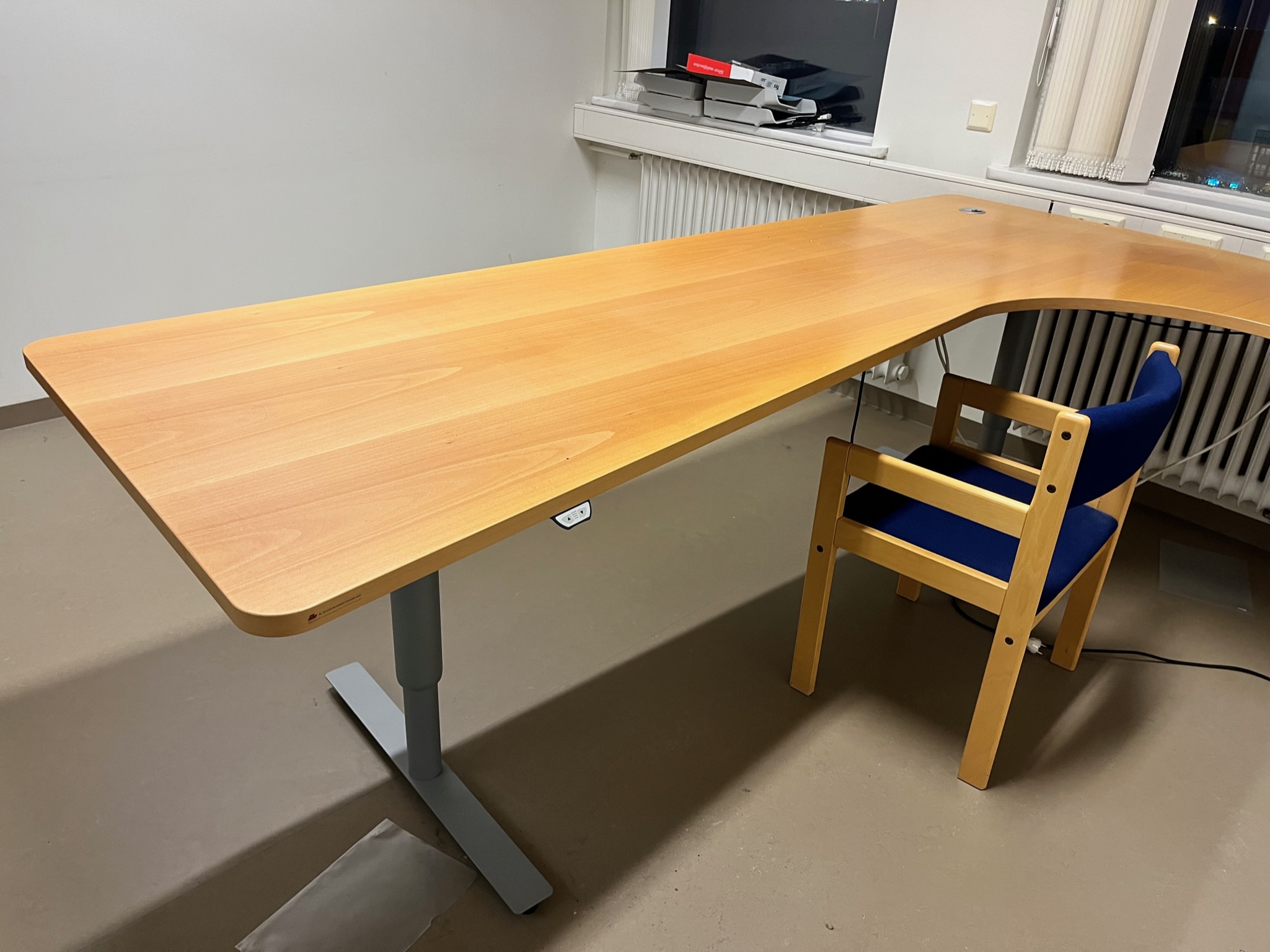 SELT / SOLD Hornrafmagnsborð frá Á. Guðmundsson (250x200) 2
