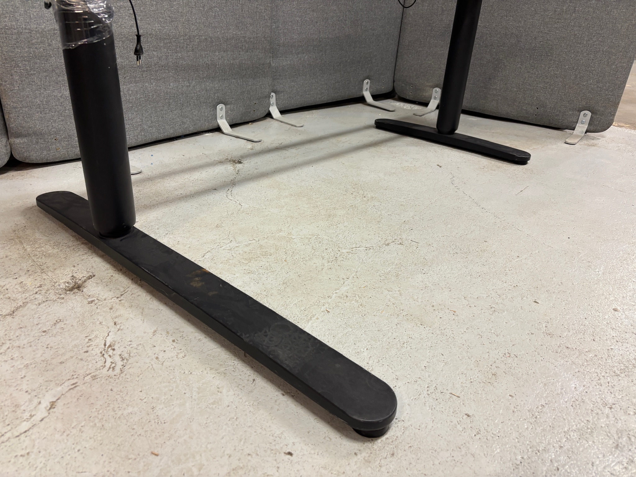 SELT / SOLD IKEA rafmagnsstell, B146 x D96/46 sm. 8