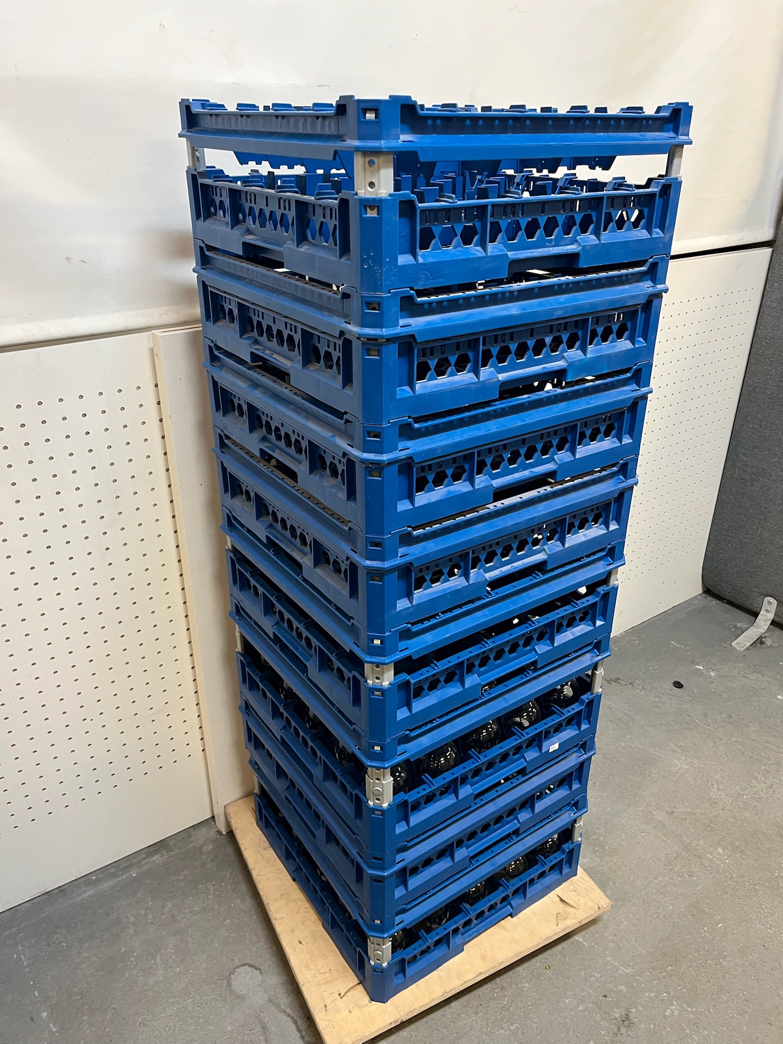 SELT / SOLD Uppþvottagrindur L50 x B50 sm