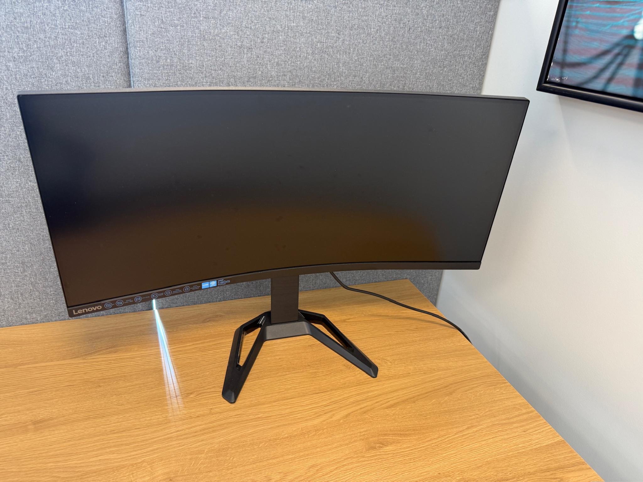 SELT / SOLD Lenovo leikjaskjár frá Ofar, 170hz, QHD, 34'' 4