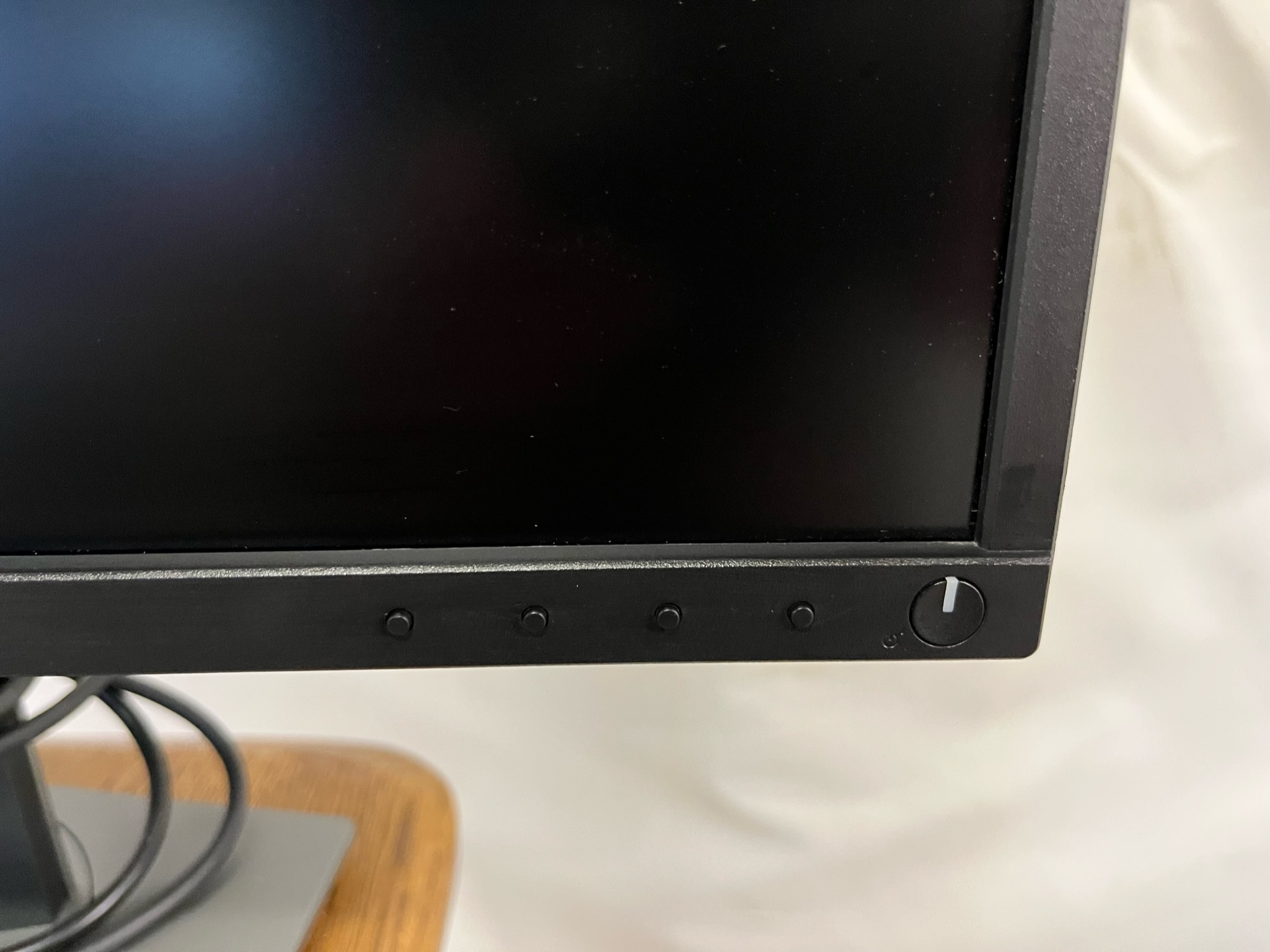 SELT / SOLD Dell tölvuskjár - tölvuskjáir 24'' 5