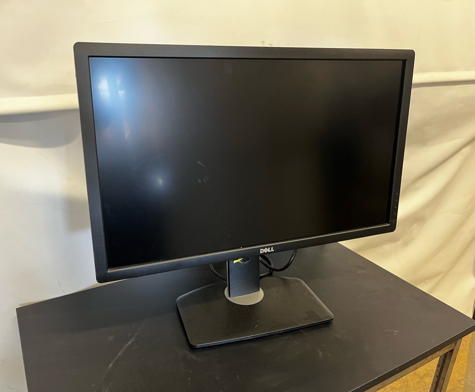 SELT / SOLD Dell Ultrasharp skjáir - 27''