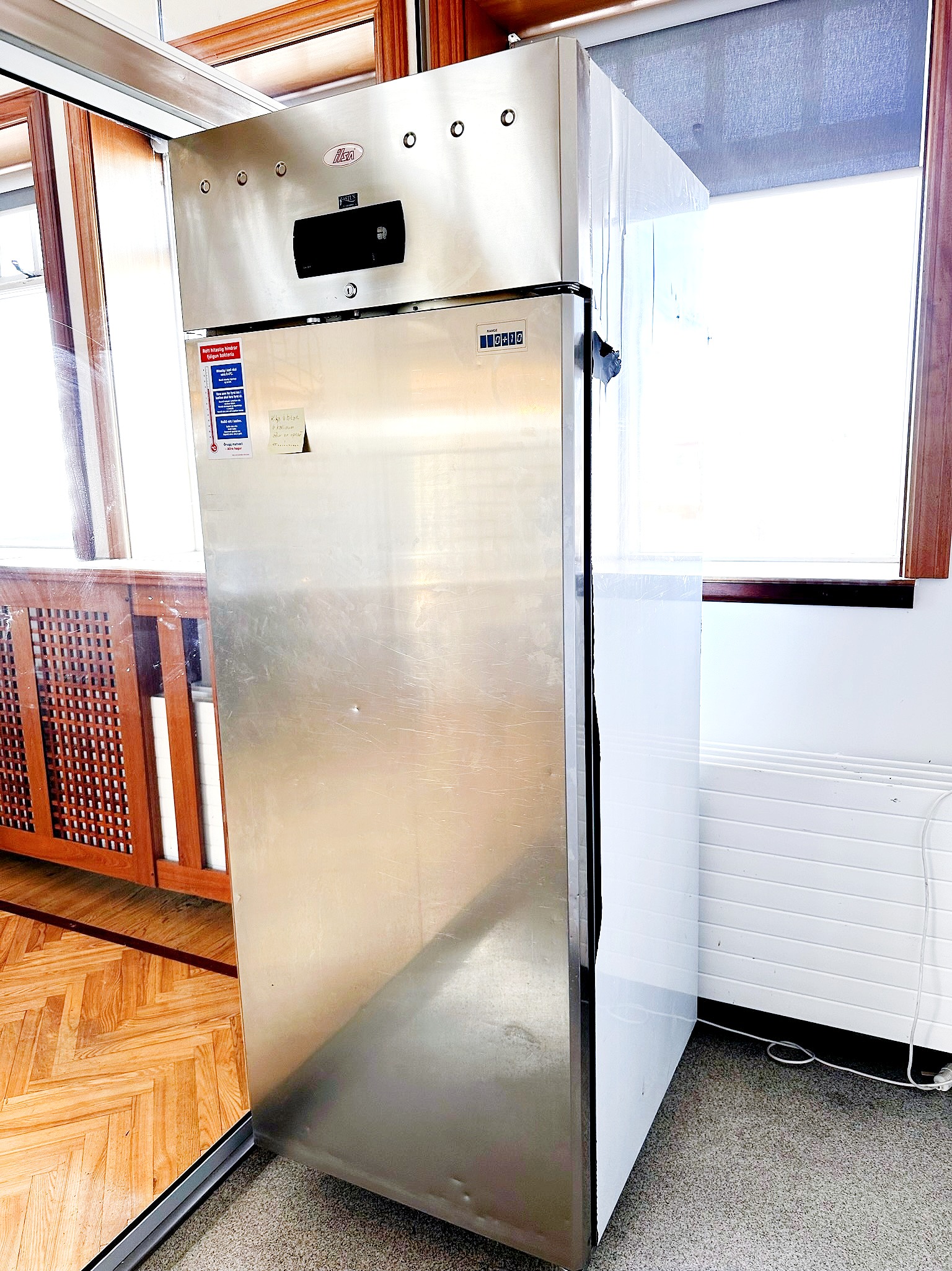 SELT / SOLD Ilsa 700 Harmony kæliskápur