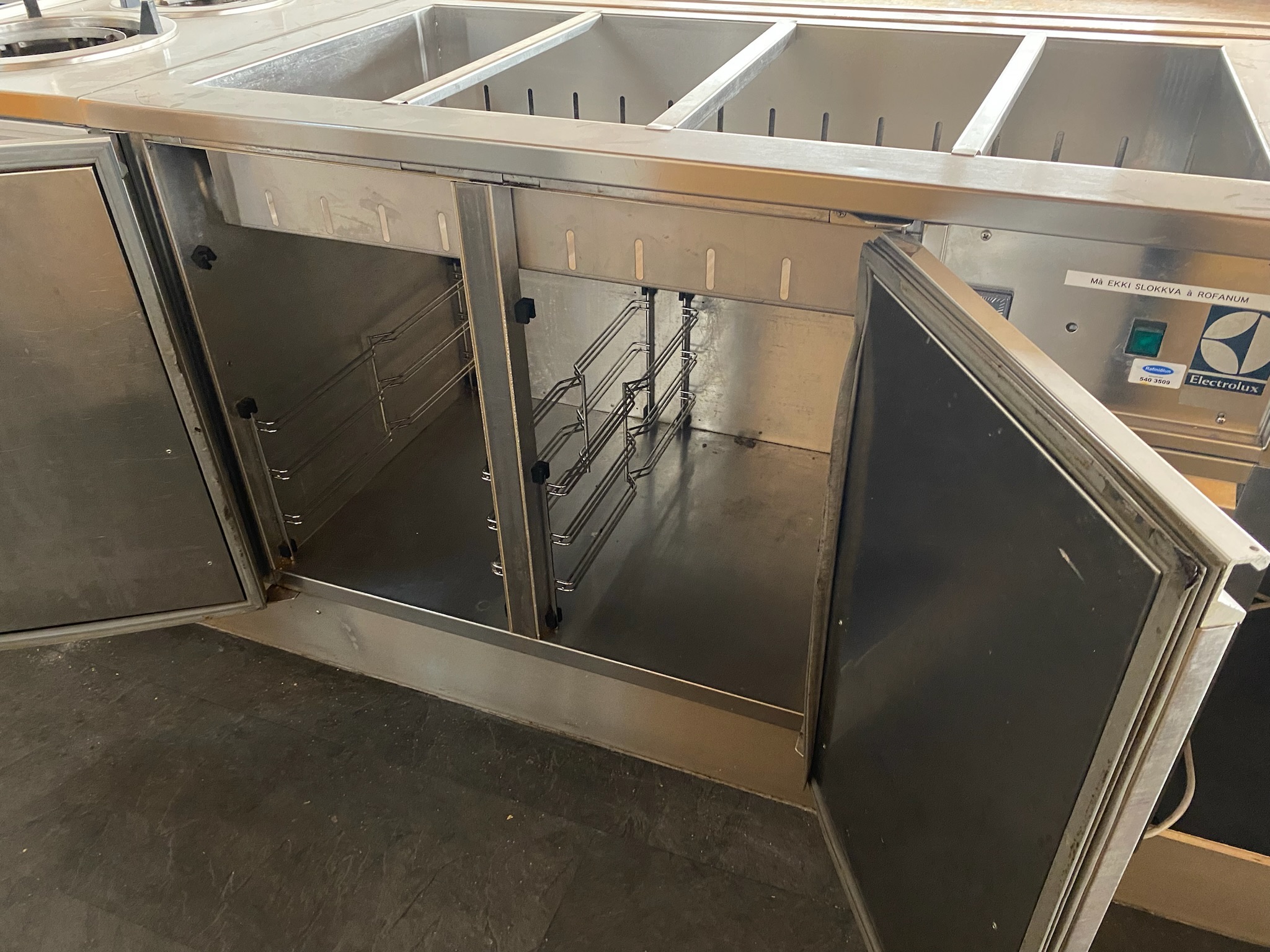 SELT / SOLD Kæliborð Electrolux, B120 x D66 x H90 sm. 2
