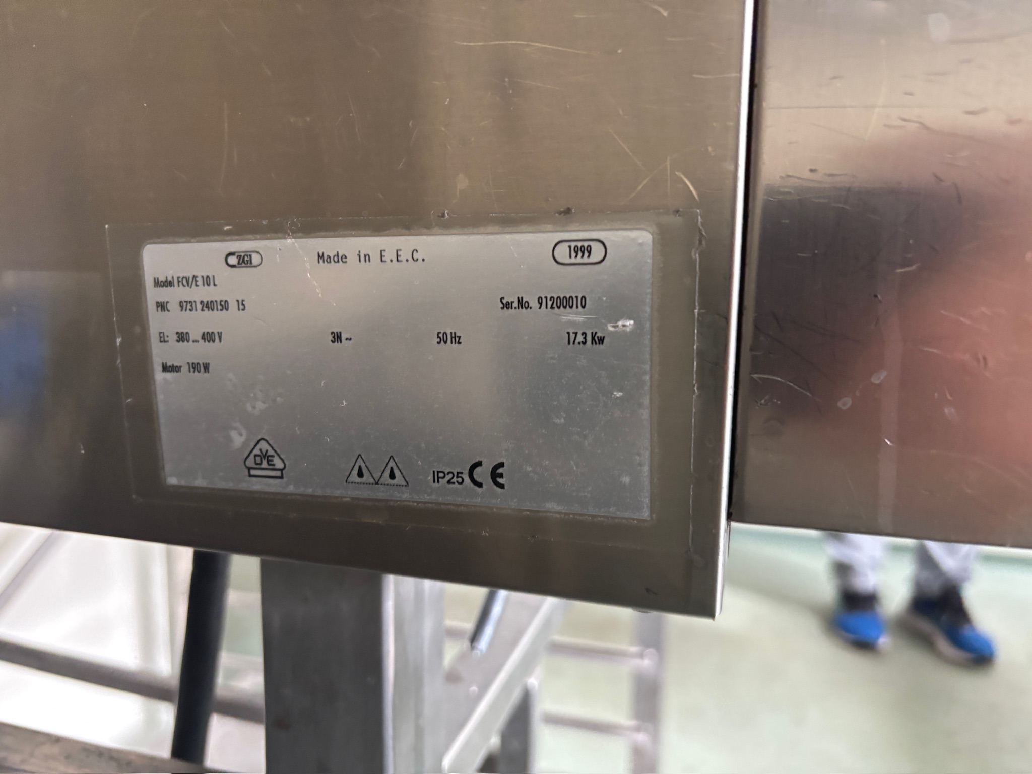SELT / SOLD Zanussi ofn á ofnstandi, 10 skúffur 6