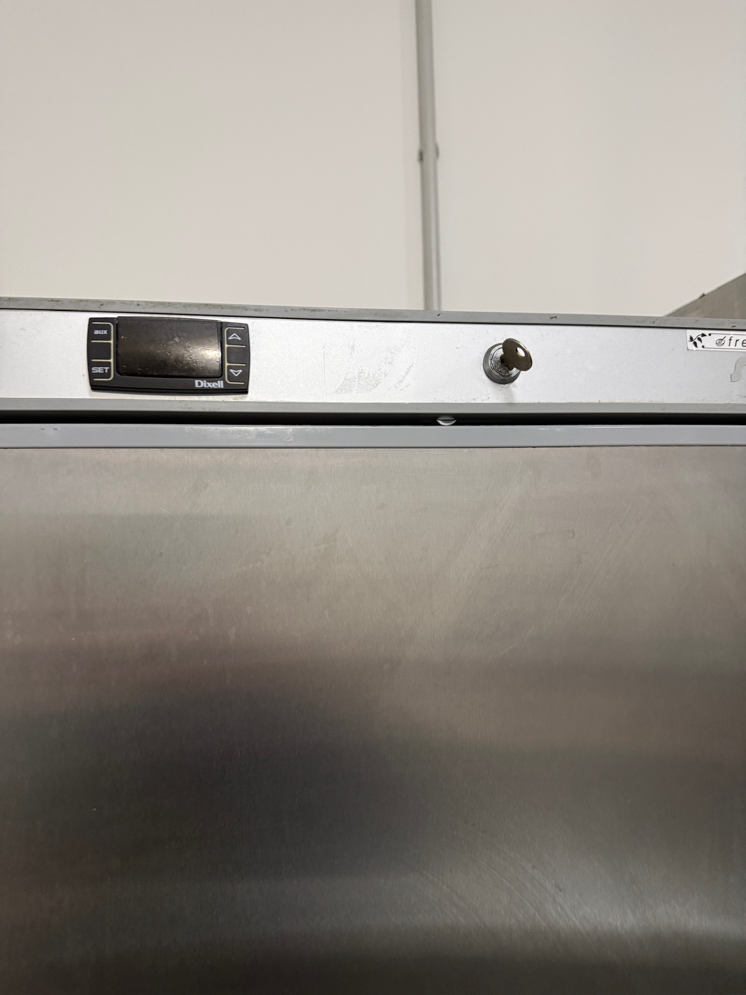 SELT / SOLD Saro frystiskápur 6