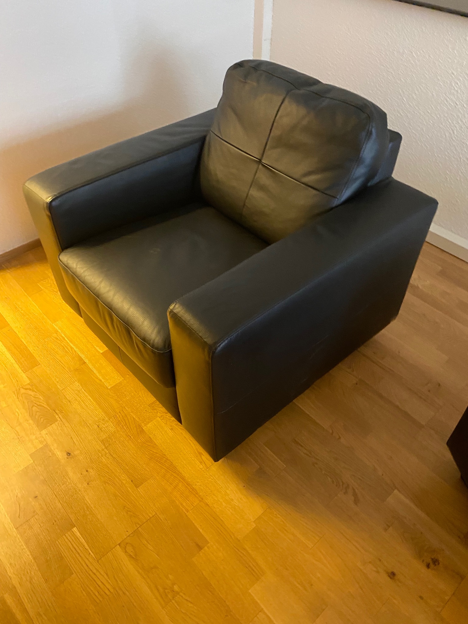 SELT / SOLD Leðursófi 2