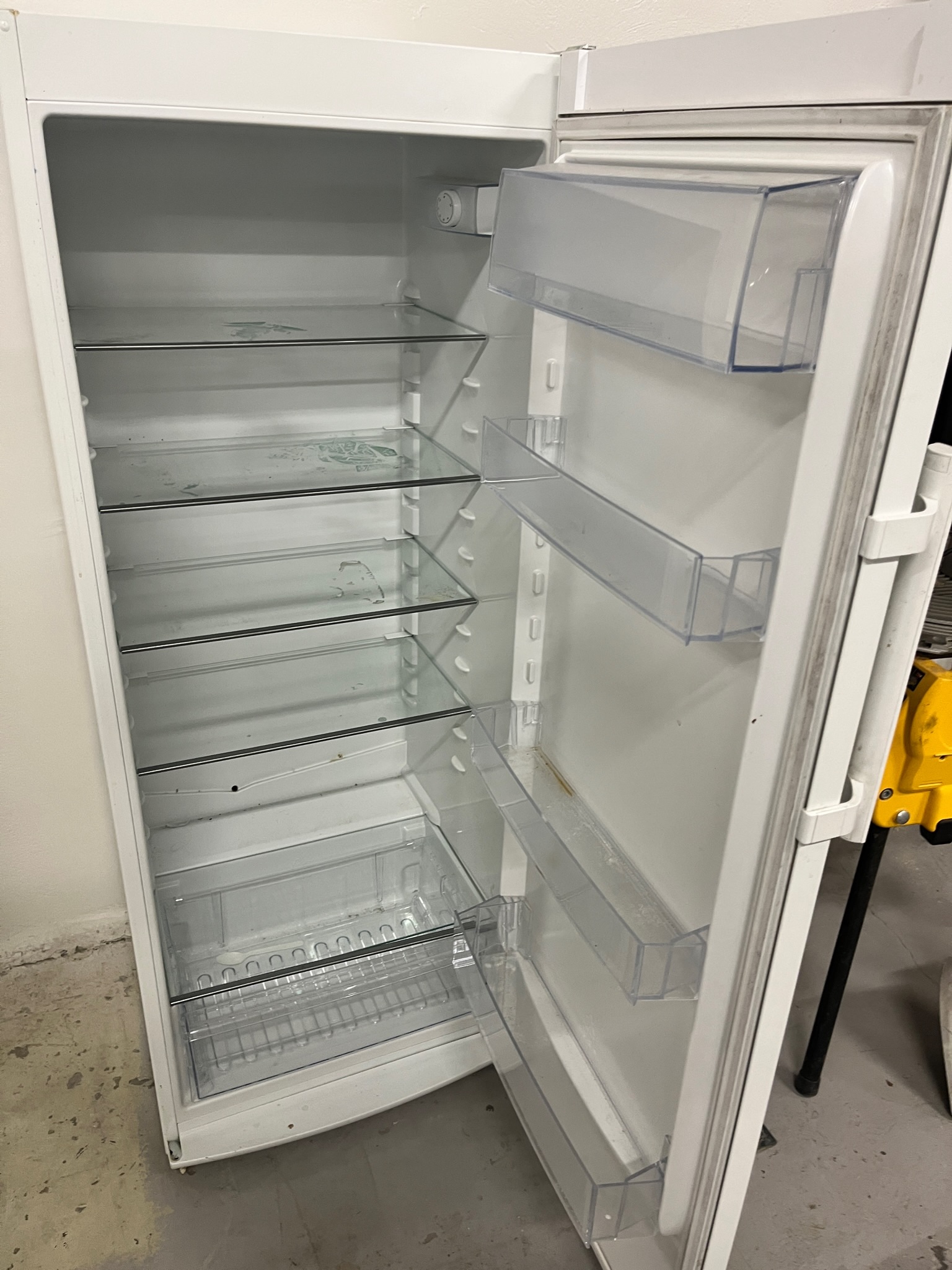 SELT / SOLD Ísskápur frá Electrolux 3