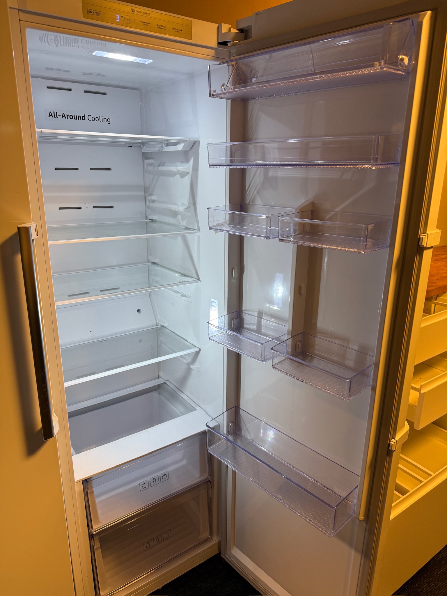 SELT / SOLD Samsung ísskápur 385 L 2