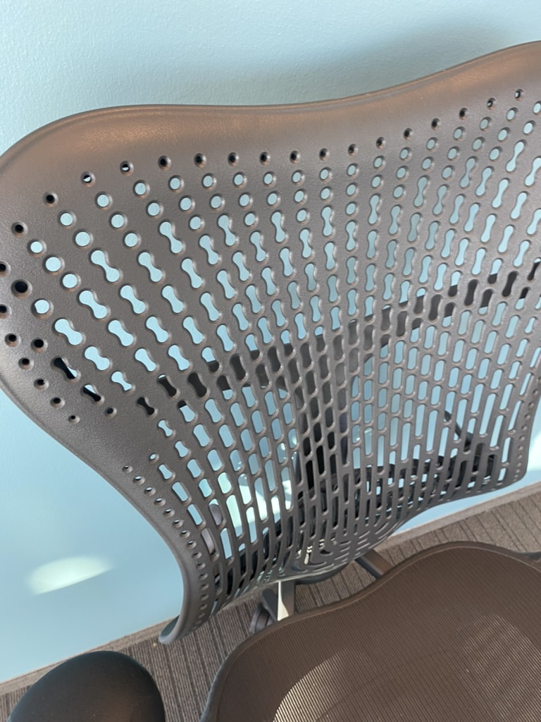 SELT / SOLD Herman Miller Mirra 2 frá Pennanum, sem nýir 6