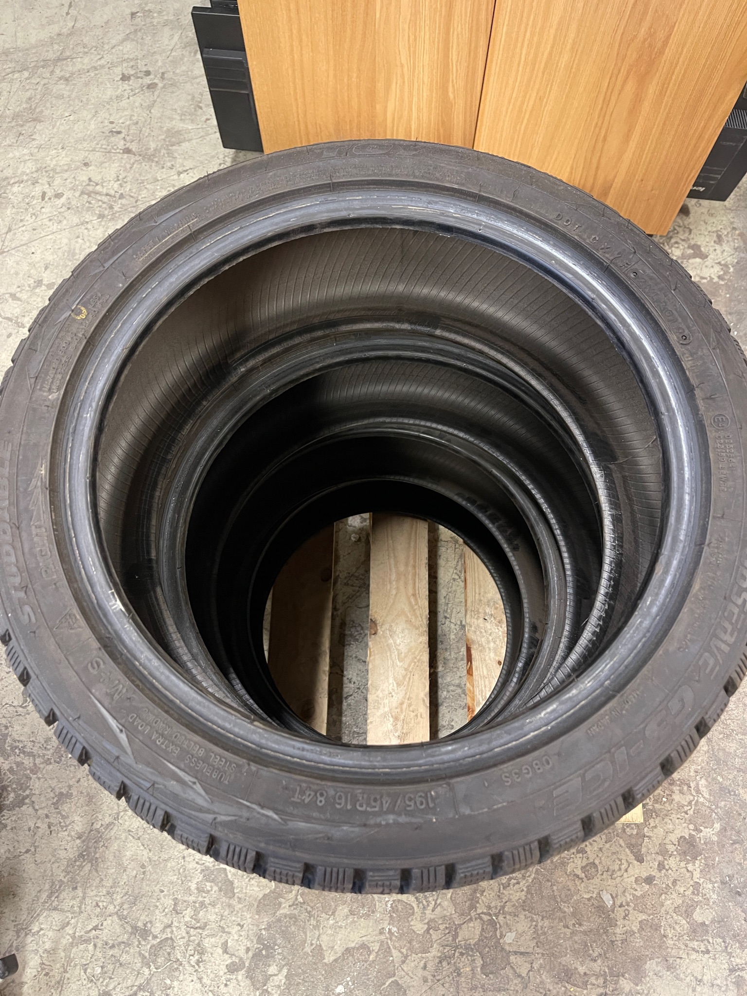 SELT / SOLD TOYO Opserver G3 ICE 195/45 R16 Negld 12