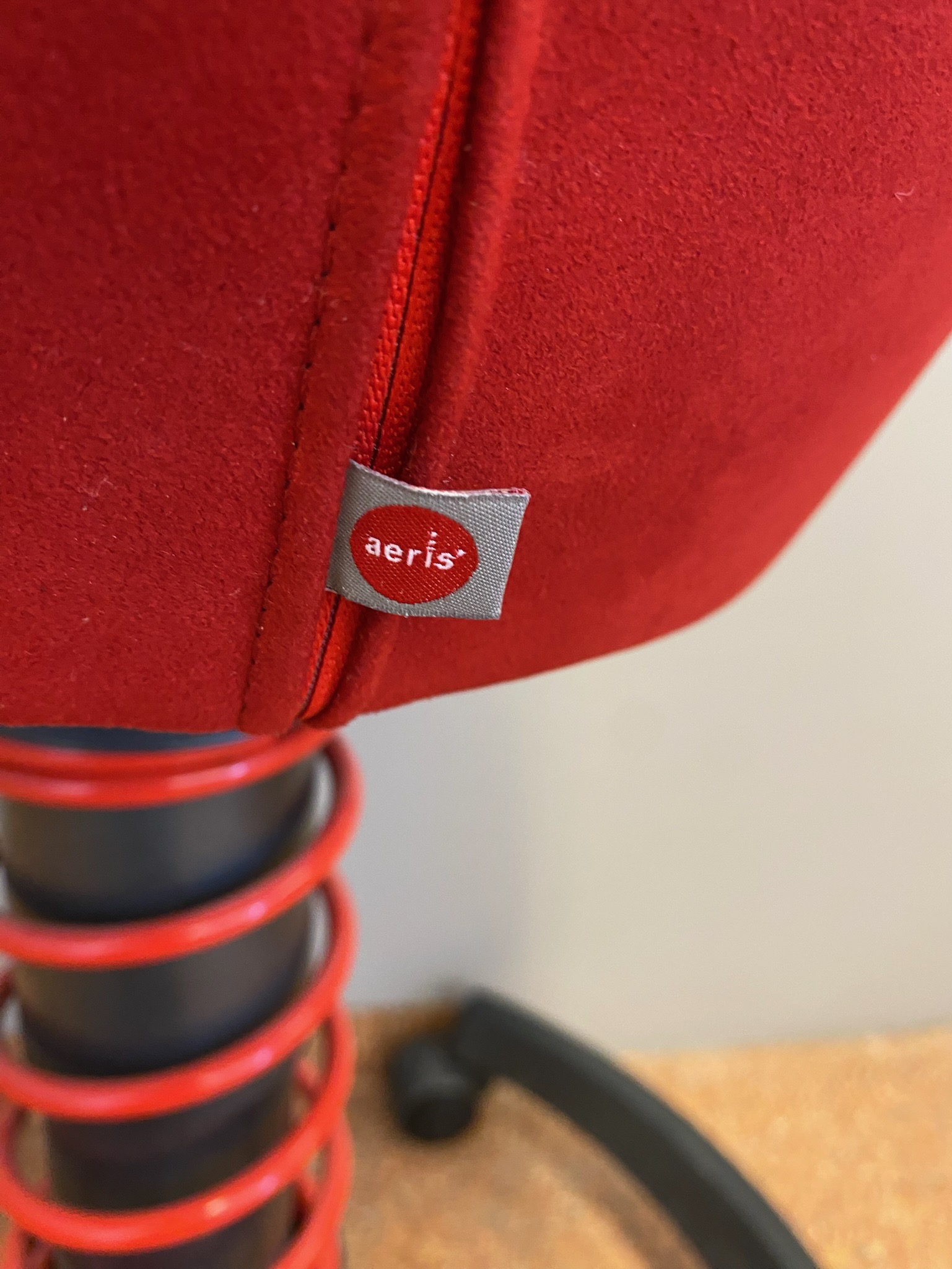SELT / SOLD Aeris Swopper heilsukollur frá Eirberg - Rauður 4