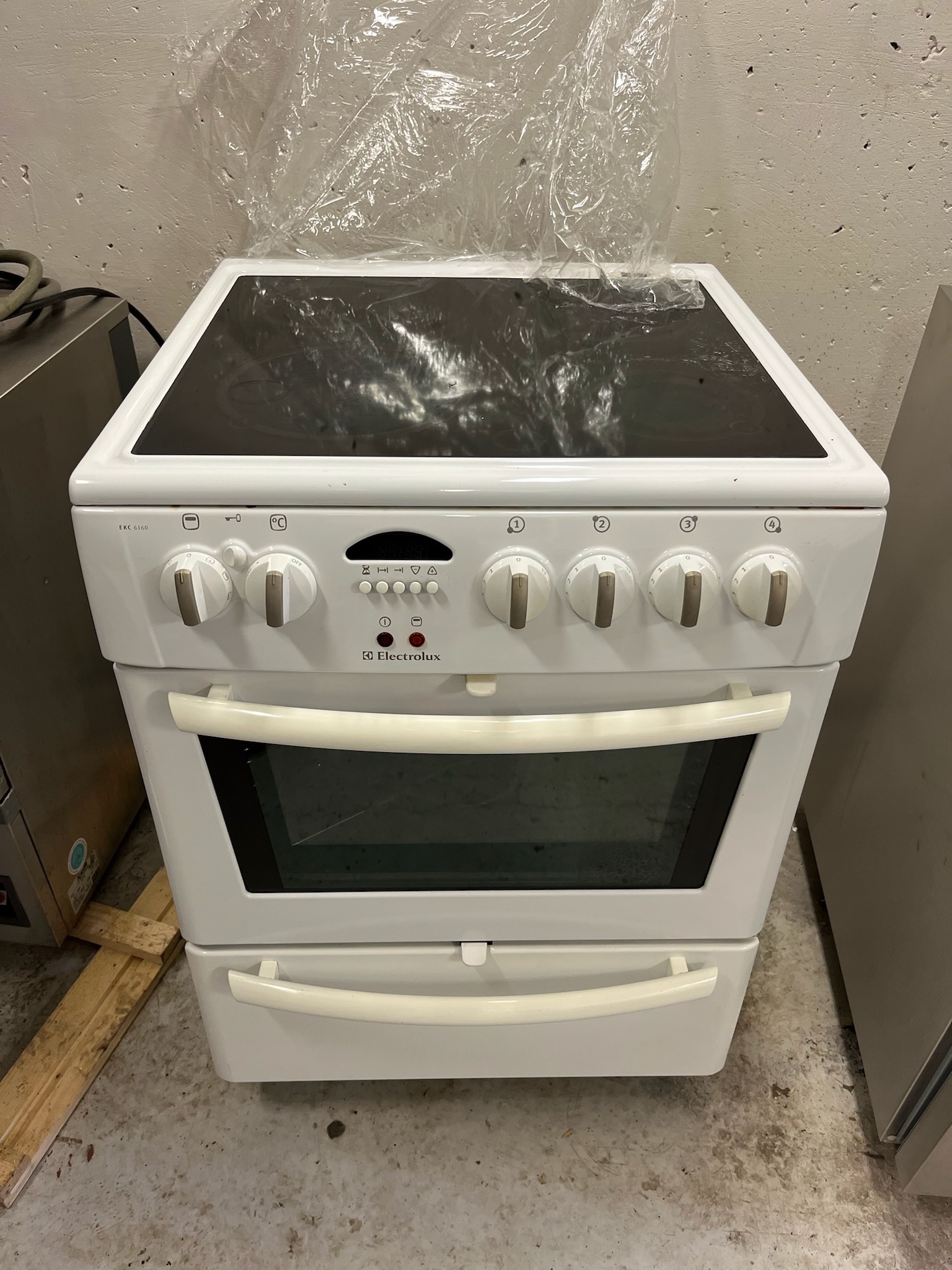 SELT / SOLD Electrolux eldavél 4