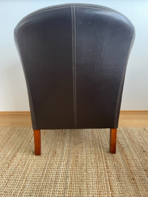 SELT / SOLD Leðurarmstóll 4