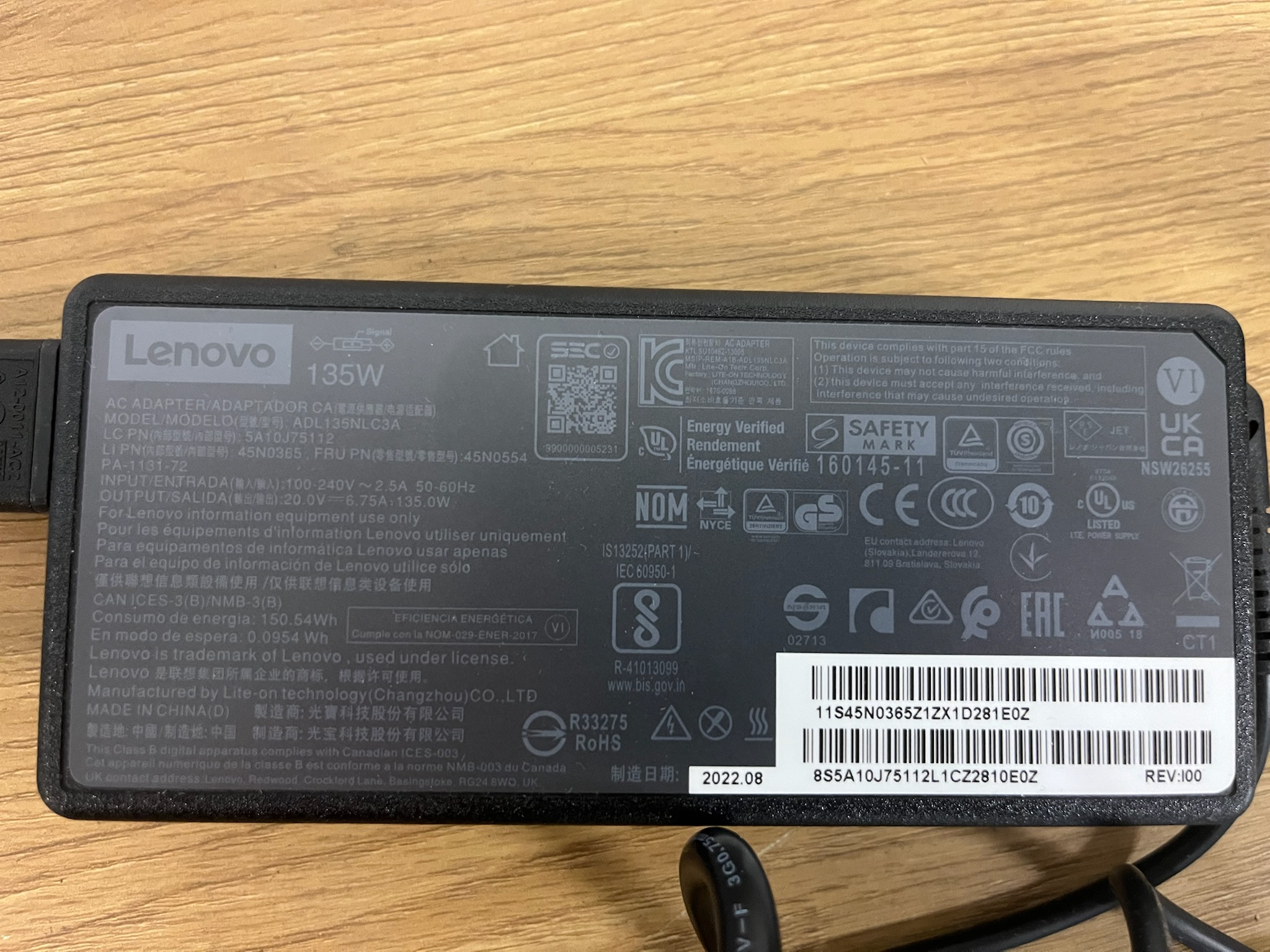 SELT / SOLD Lenovo ThinkPad dokka ásamt spennugjafa frá Tölvutek 9