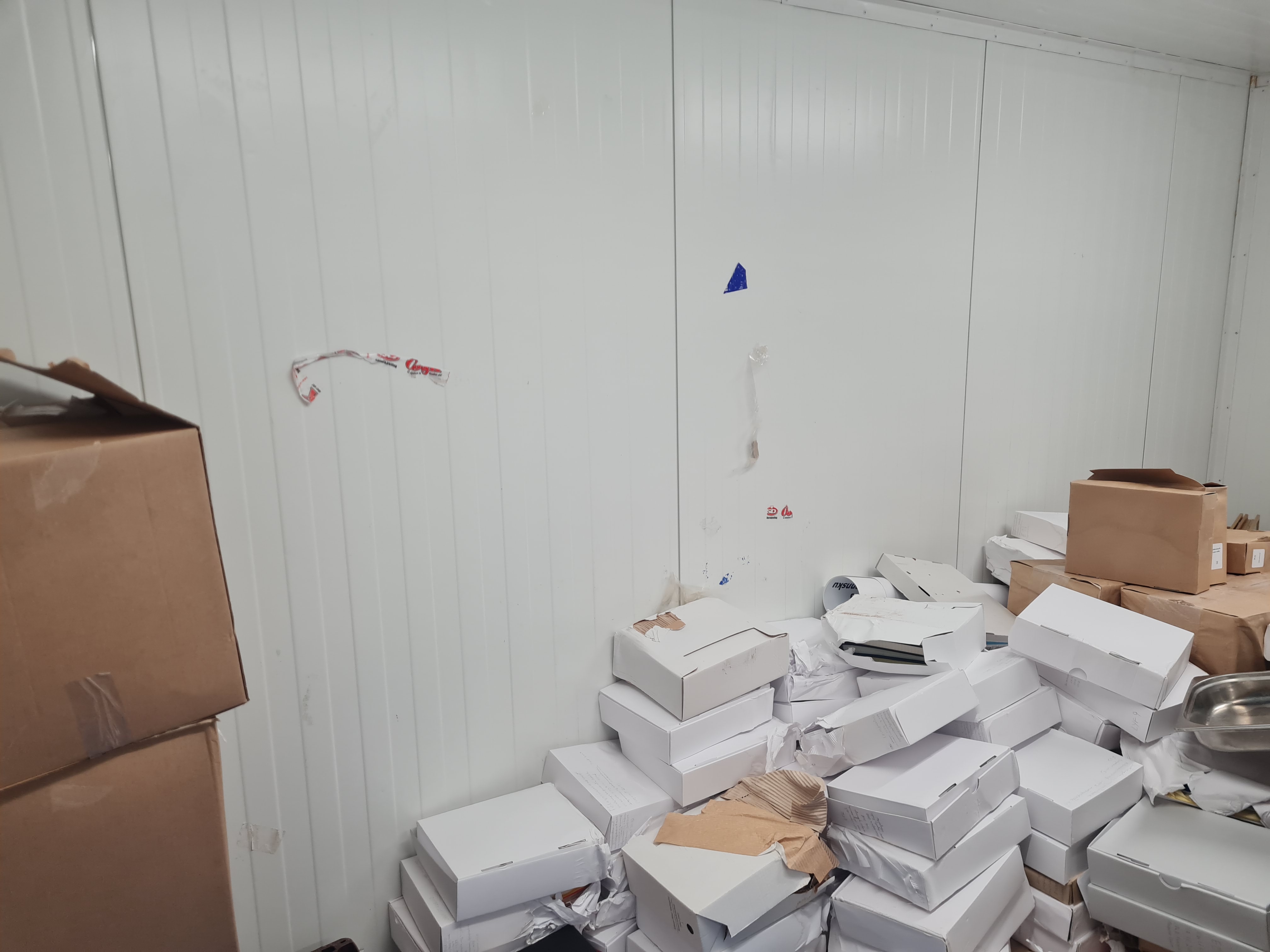 SELT / SOLD - Frystiklefi manngengur 23 fm - 440 sm x 540 sm 8