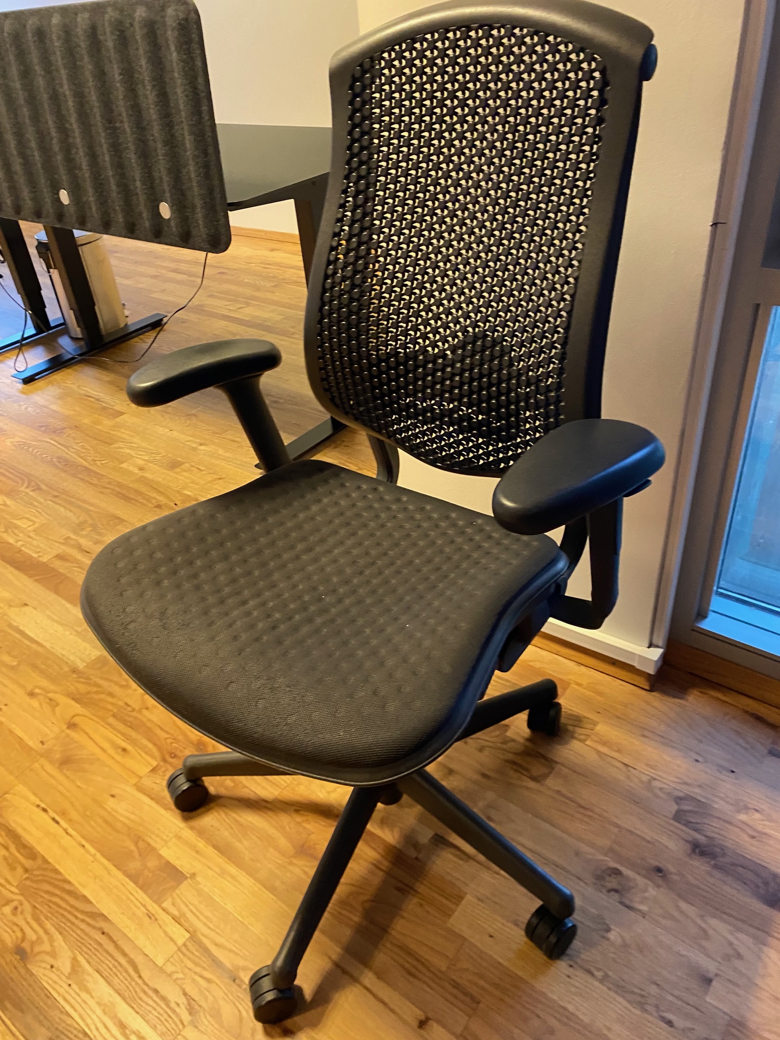 SELT / SOLD Herman Miller Celle frá Pennanum 2