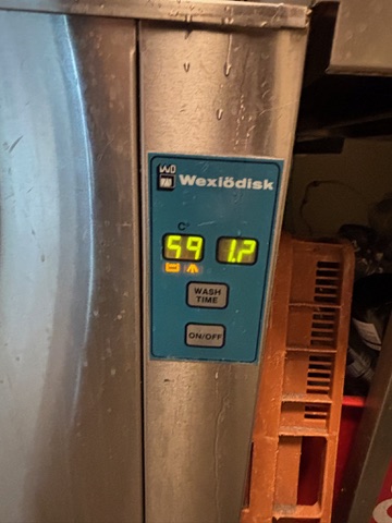 SELT / SOLD - Wexiödisk húddvél 3