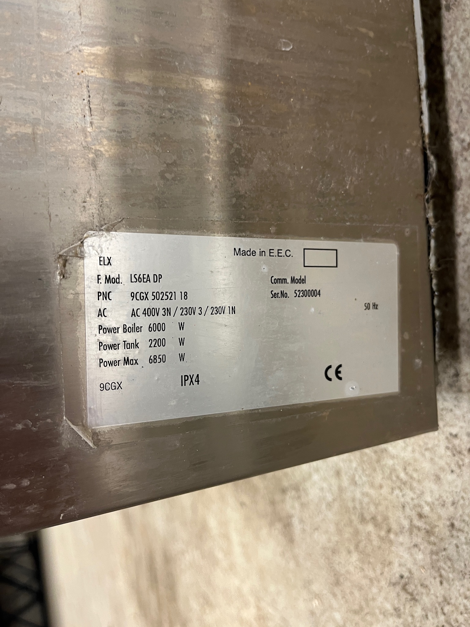 SELT /SOLD Zanussi undirborðs uppþvottavél, H86 x B60 x D61 sm. 8