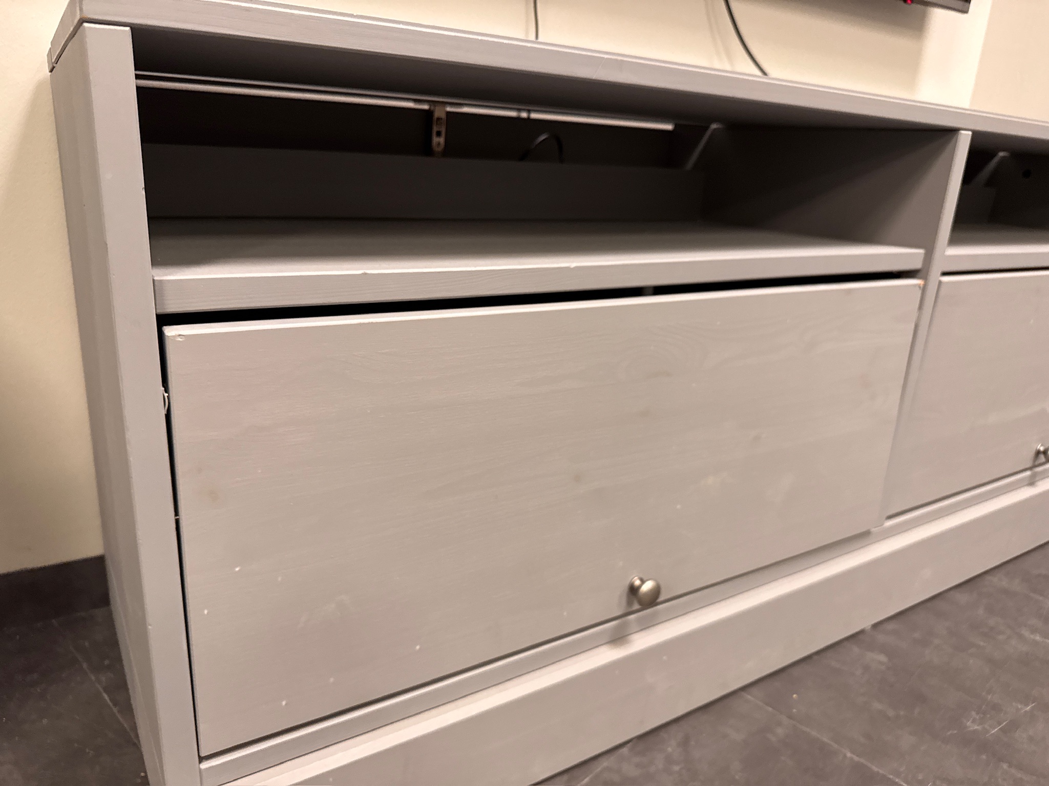 IKEA sjónvarpsskenkur 5