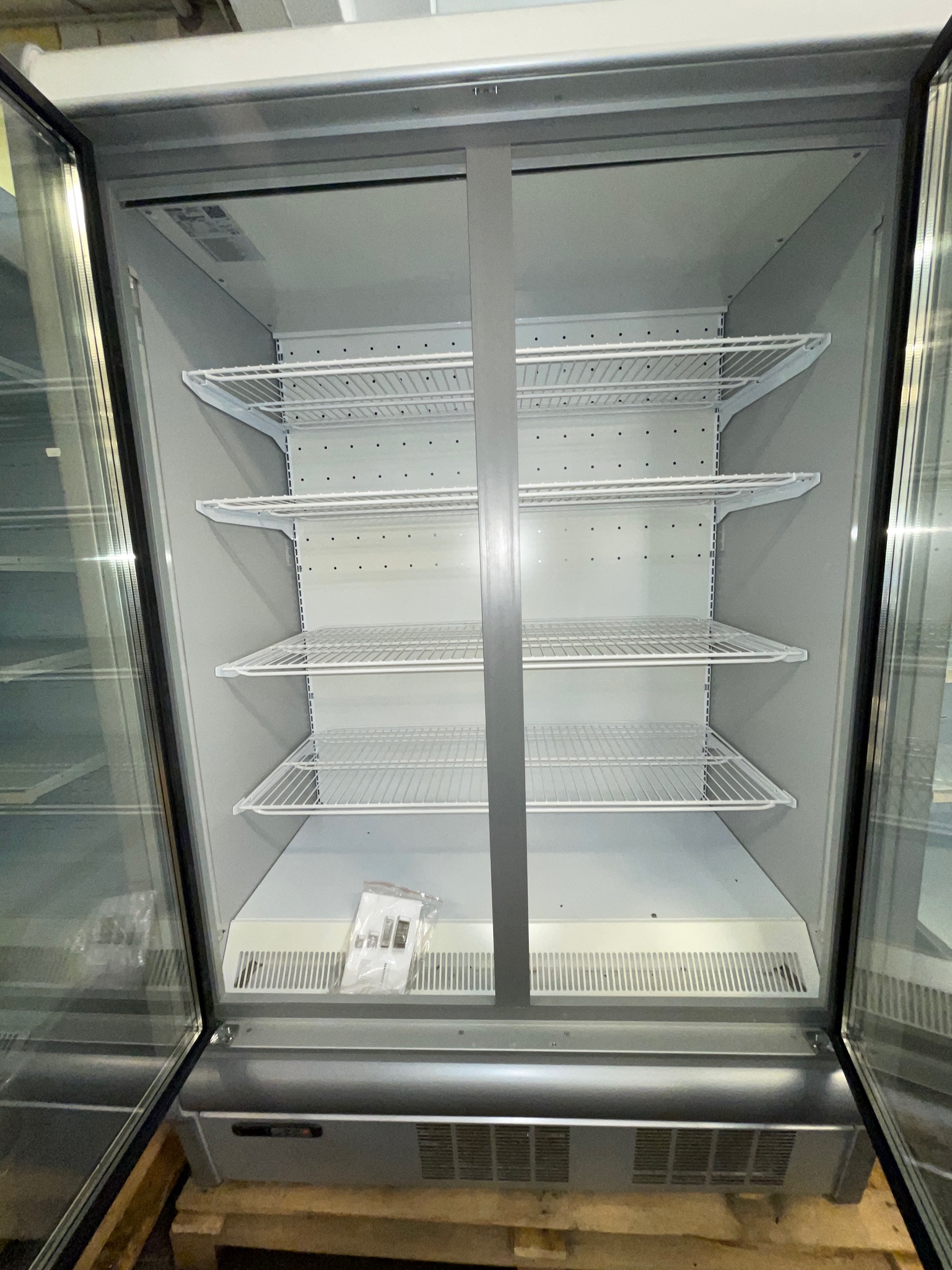 Selt/Endurnýtt-Oscartielle frystiskápur 2017 3
