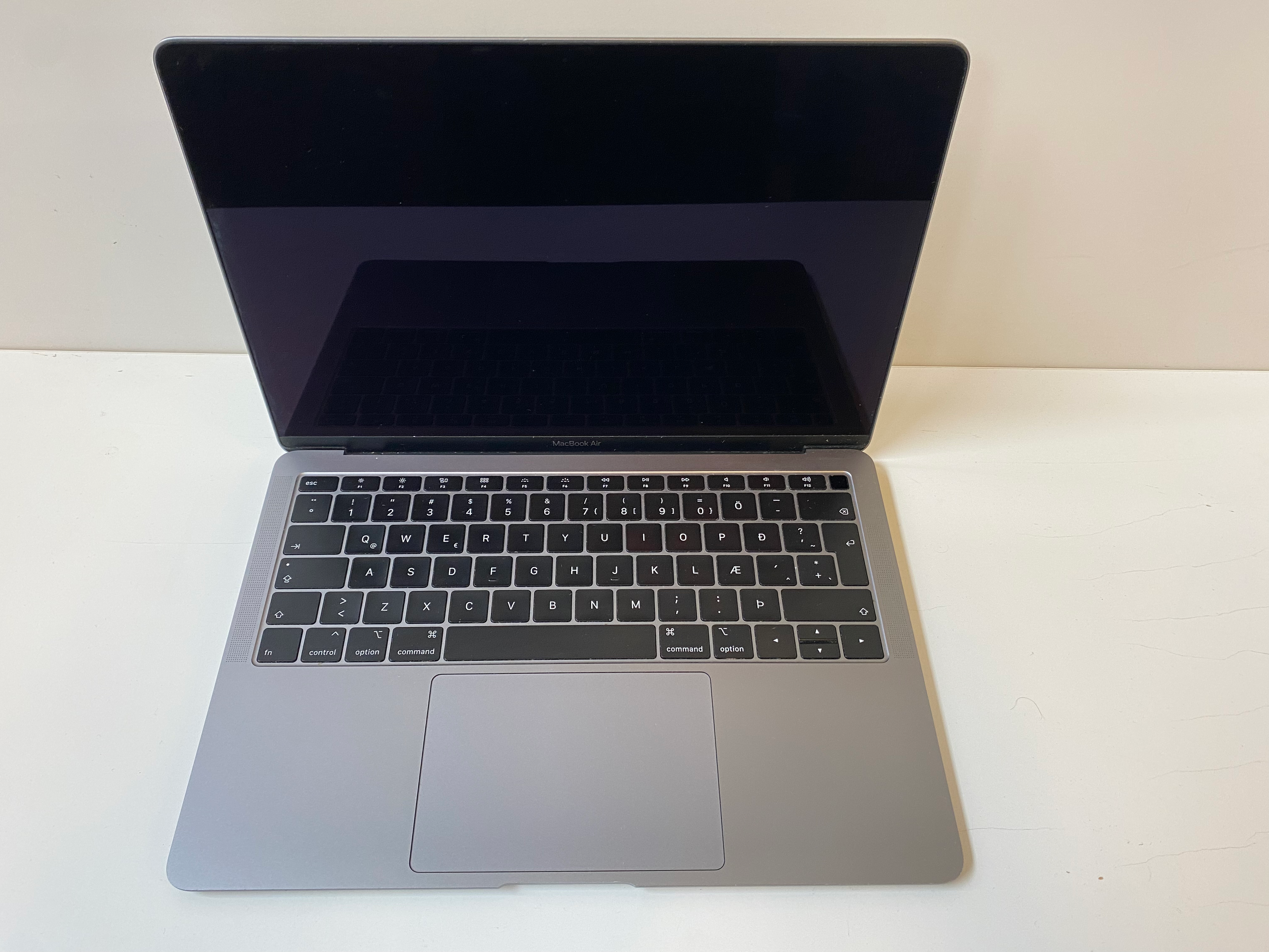 SELT / SOLD Apple MacBook Air, 13'' 4