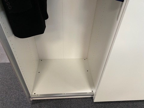 SELT / SOLD - IKEA fataskápur með rennihurðum (2 stk.) 5