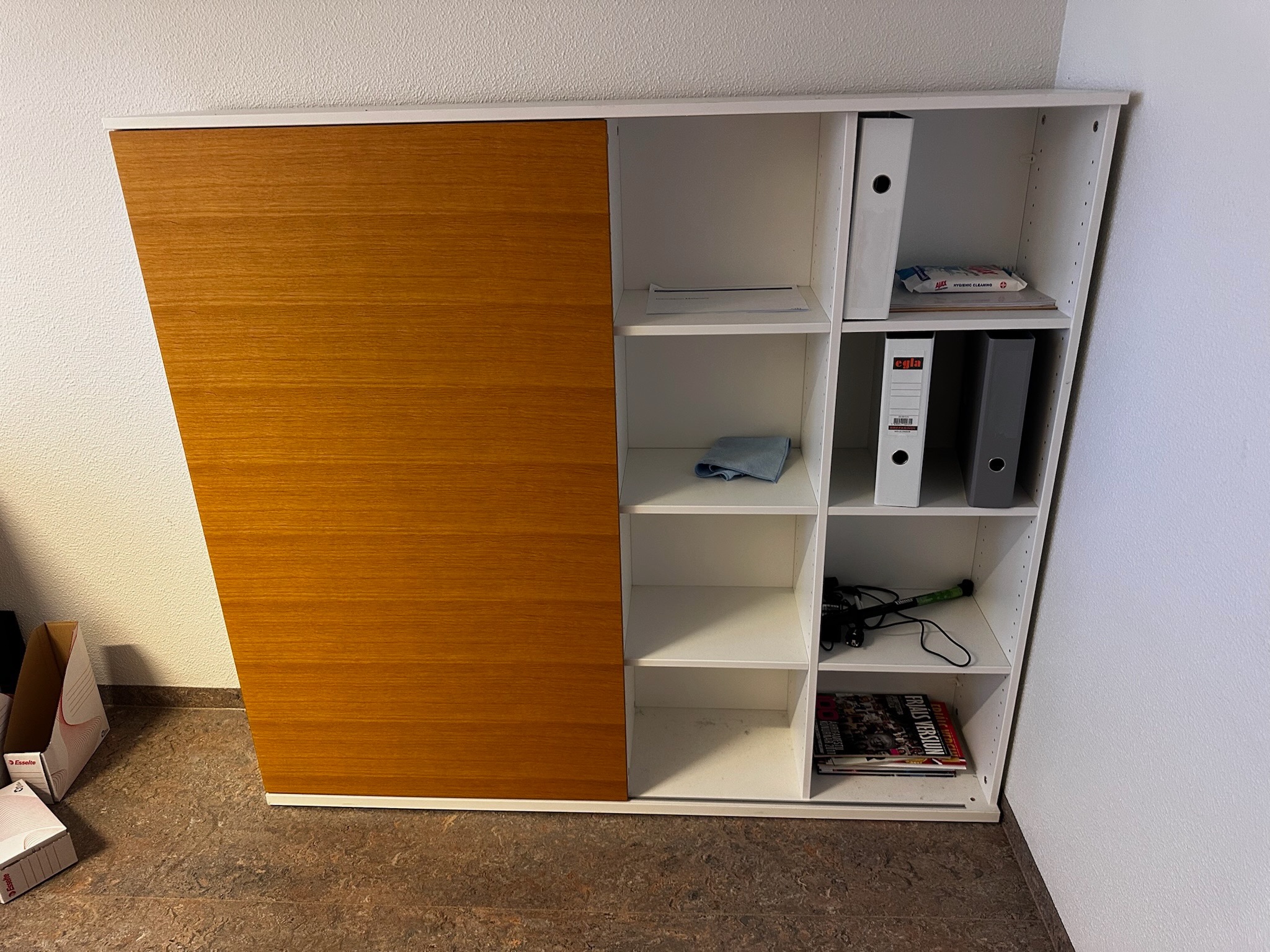 SELT / SOLD IKEA skápur með rennihurðum, L162 x B35 x H143 sm. 5