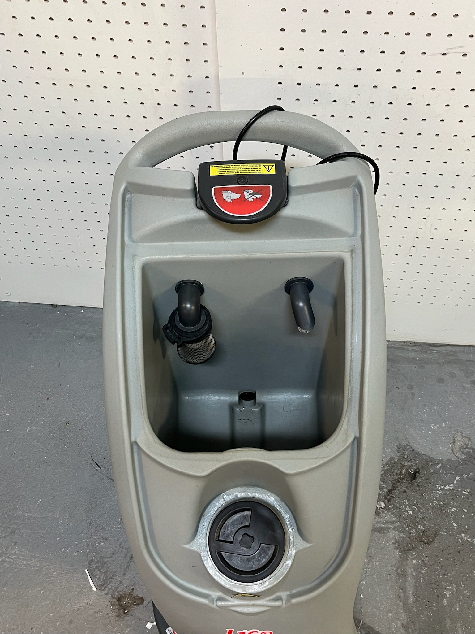 SELT / SOLD Comac L16B skúringavél (2019) 3