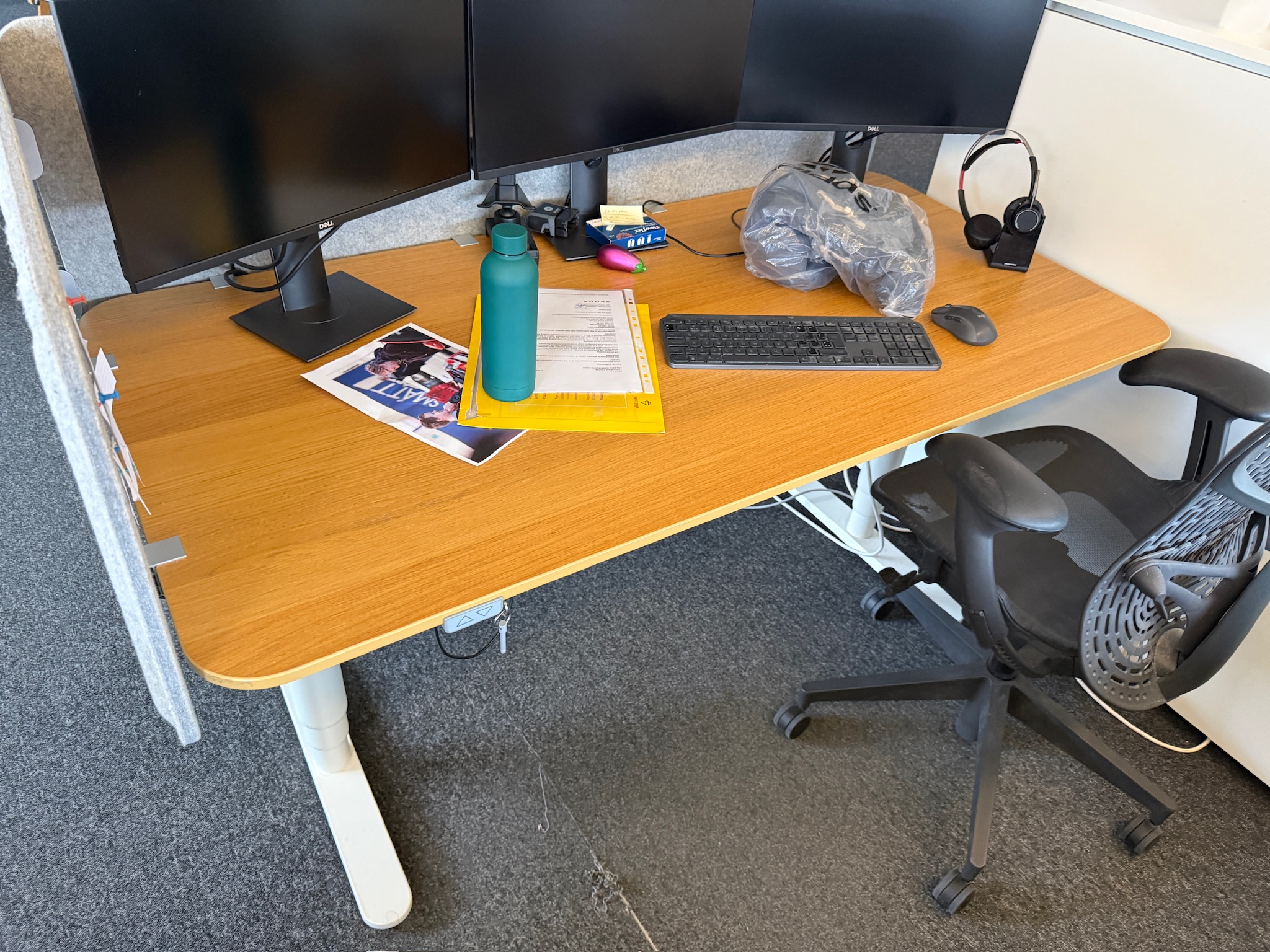 IKEA rafmagnsborð með borðskilrúmum, B160xD80sm. (8 stk.) 3