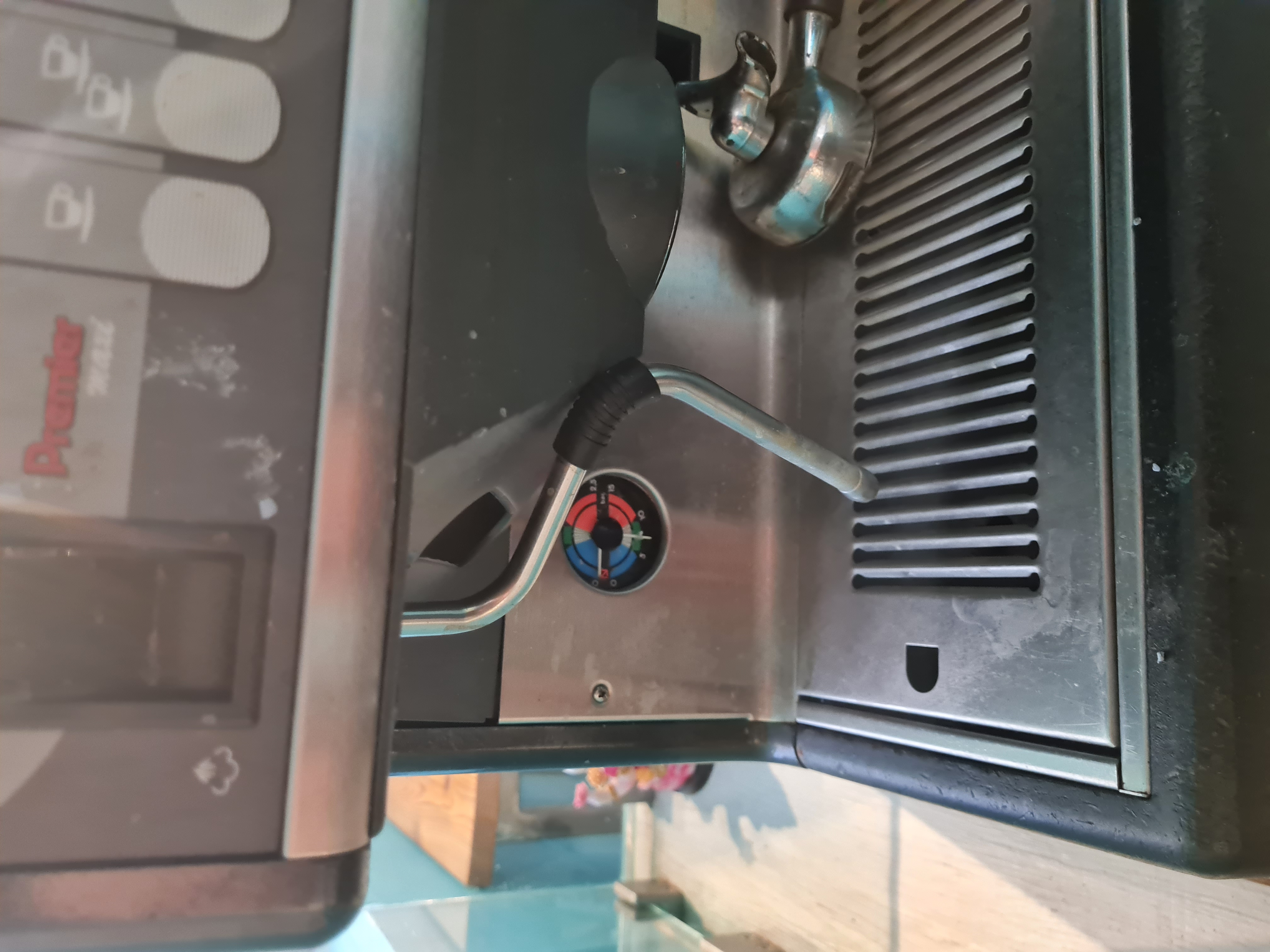 SELT / SOLD - Kaffivél Nuova Simonelli Espresso Machine 5