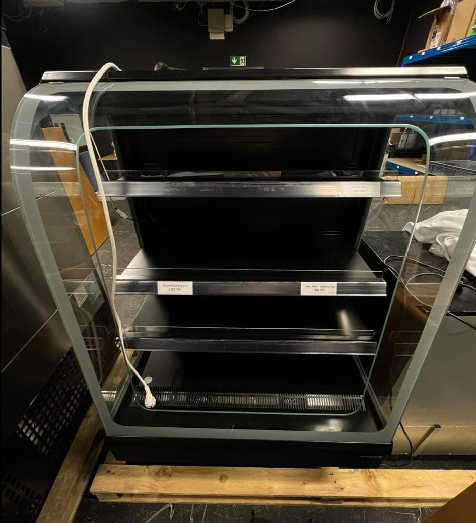 SELT / SOLD Tefcold afgreiðslukælir, B90 x H139,5 x D74 sm.