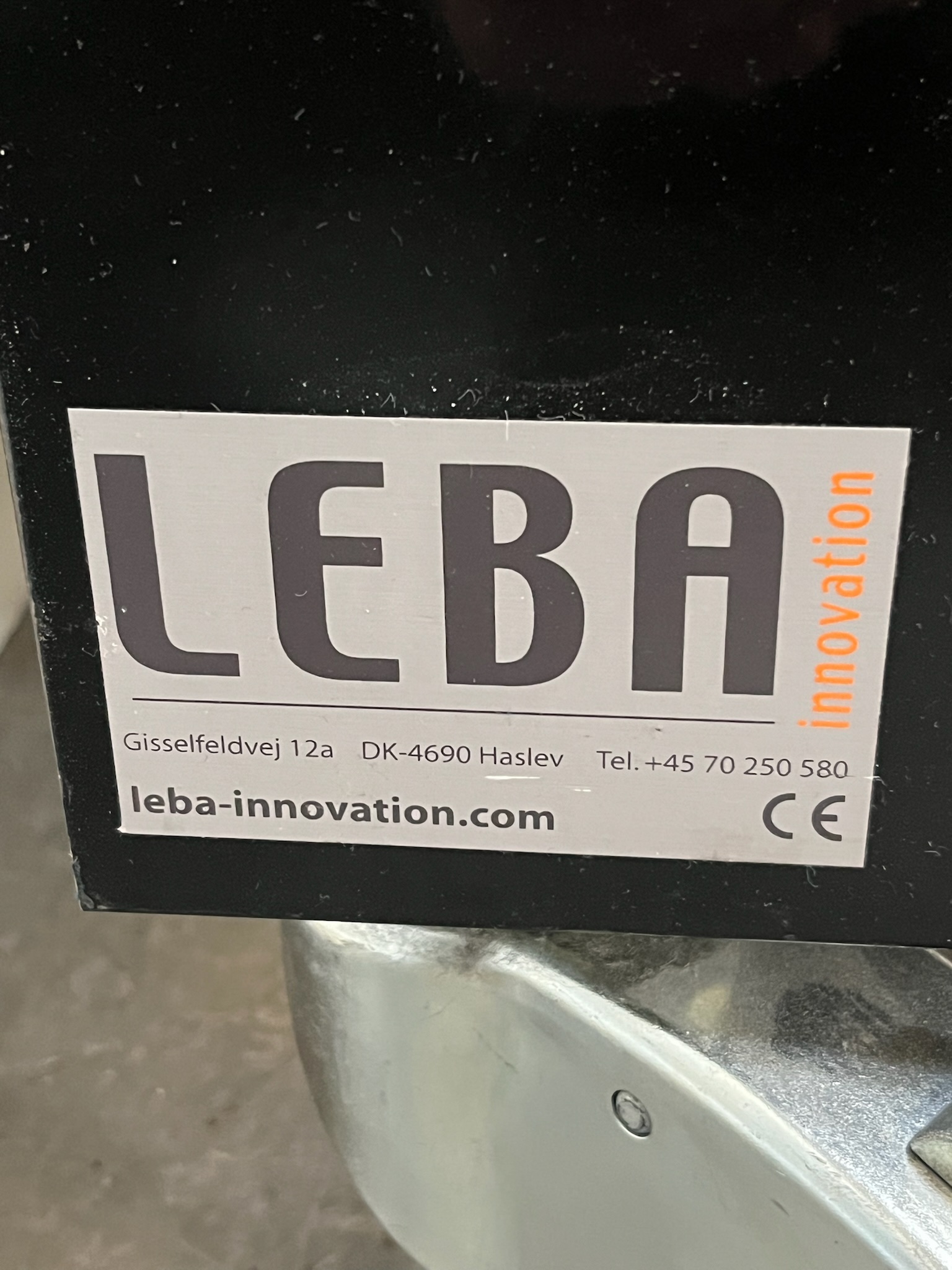 SELT / SOLD Leba tölvuskápur á hjólum, 12 hillur 6