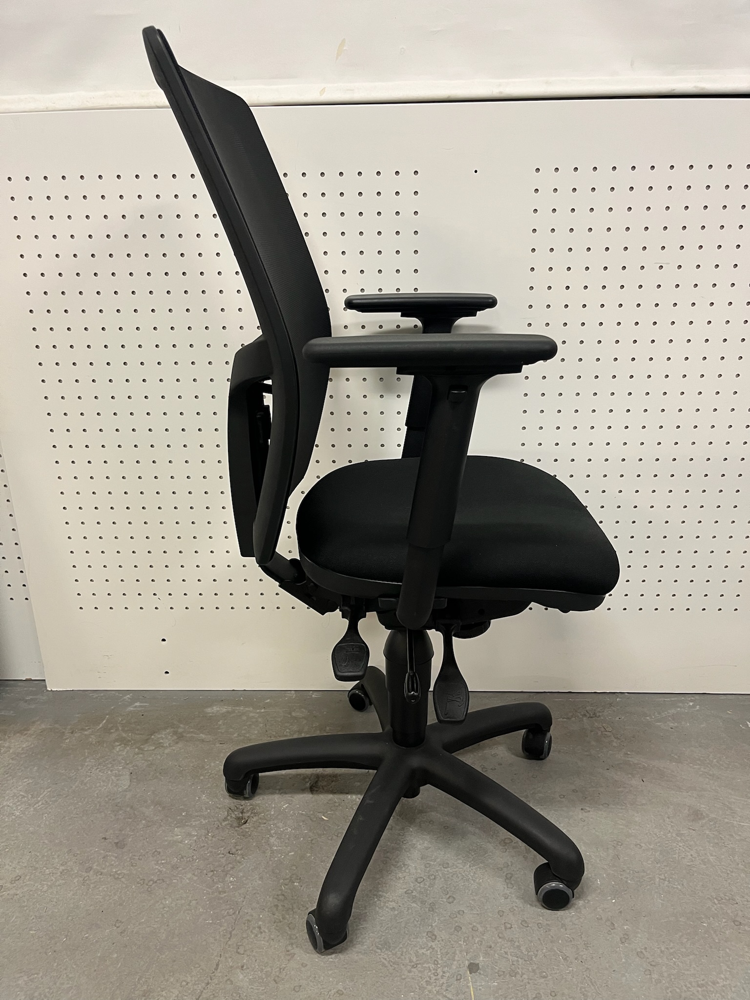 SELT / SOLD Mark 32 skrifborðsstóll frá Á.Guðmundsson 2