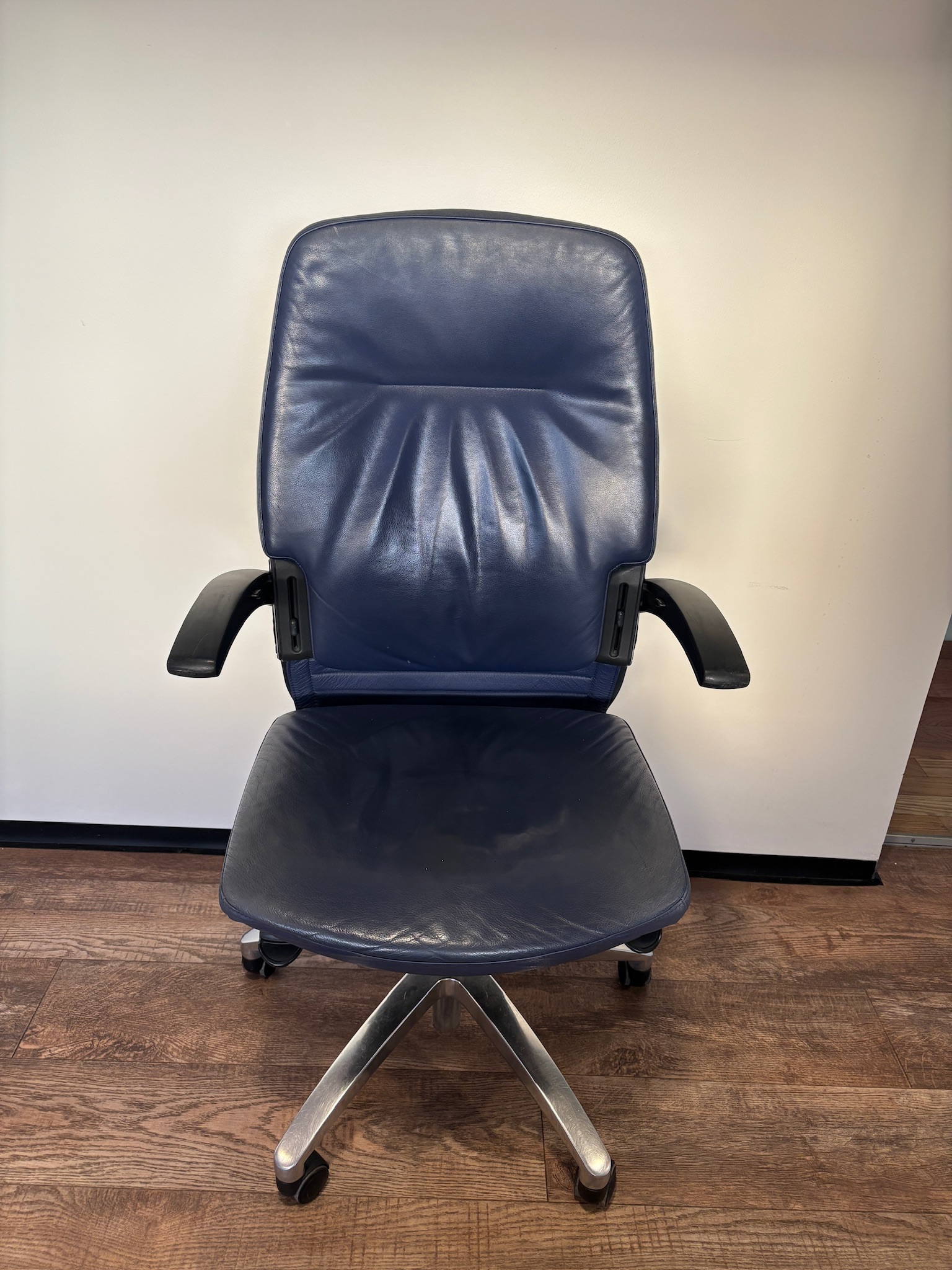 SELT / SOLD rabert fundarstólar frá Pennanum (7 stk.) 4