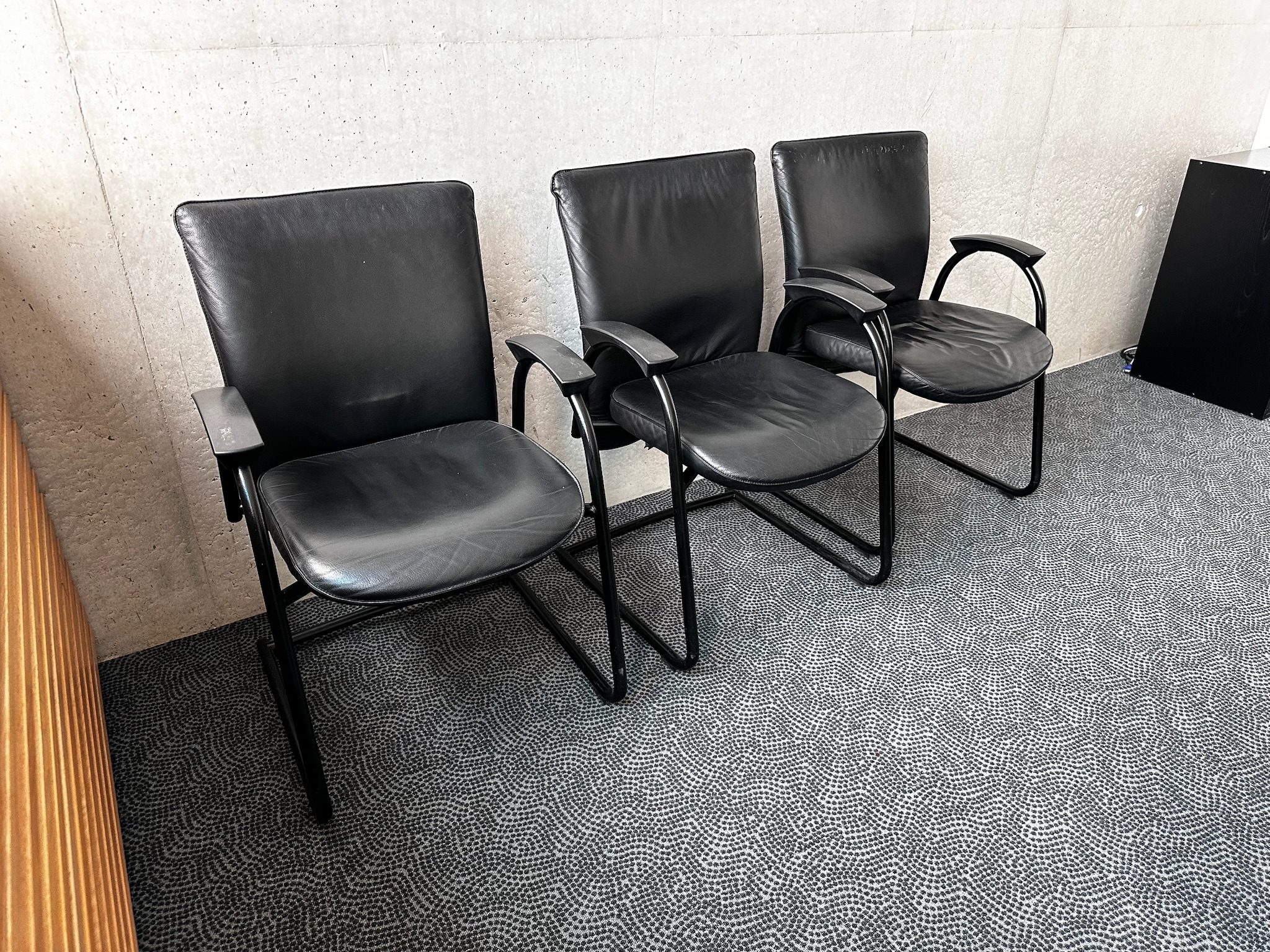 SELT / SOLD Interstuhl fundarstólar frá Pennanum 2