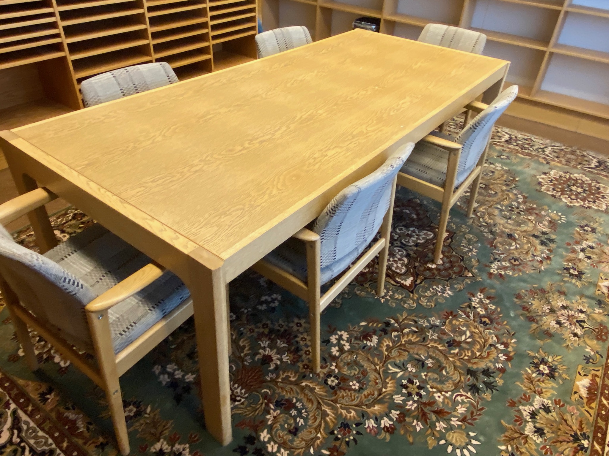 SELT / SOLD fundarborð / Eldhúsborð, 4 til 6 manna, B226 x D100 x H76 sm. 4