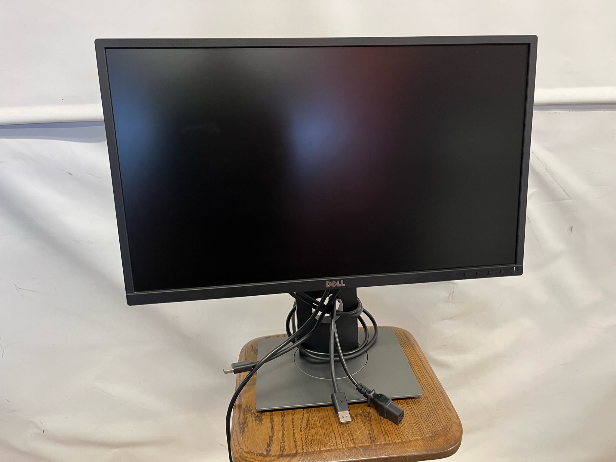 SELT / SOLD Dell tölvuskjár - tölvuskjáir 24''