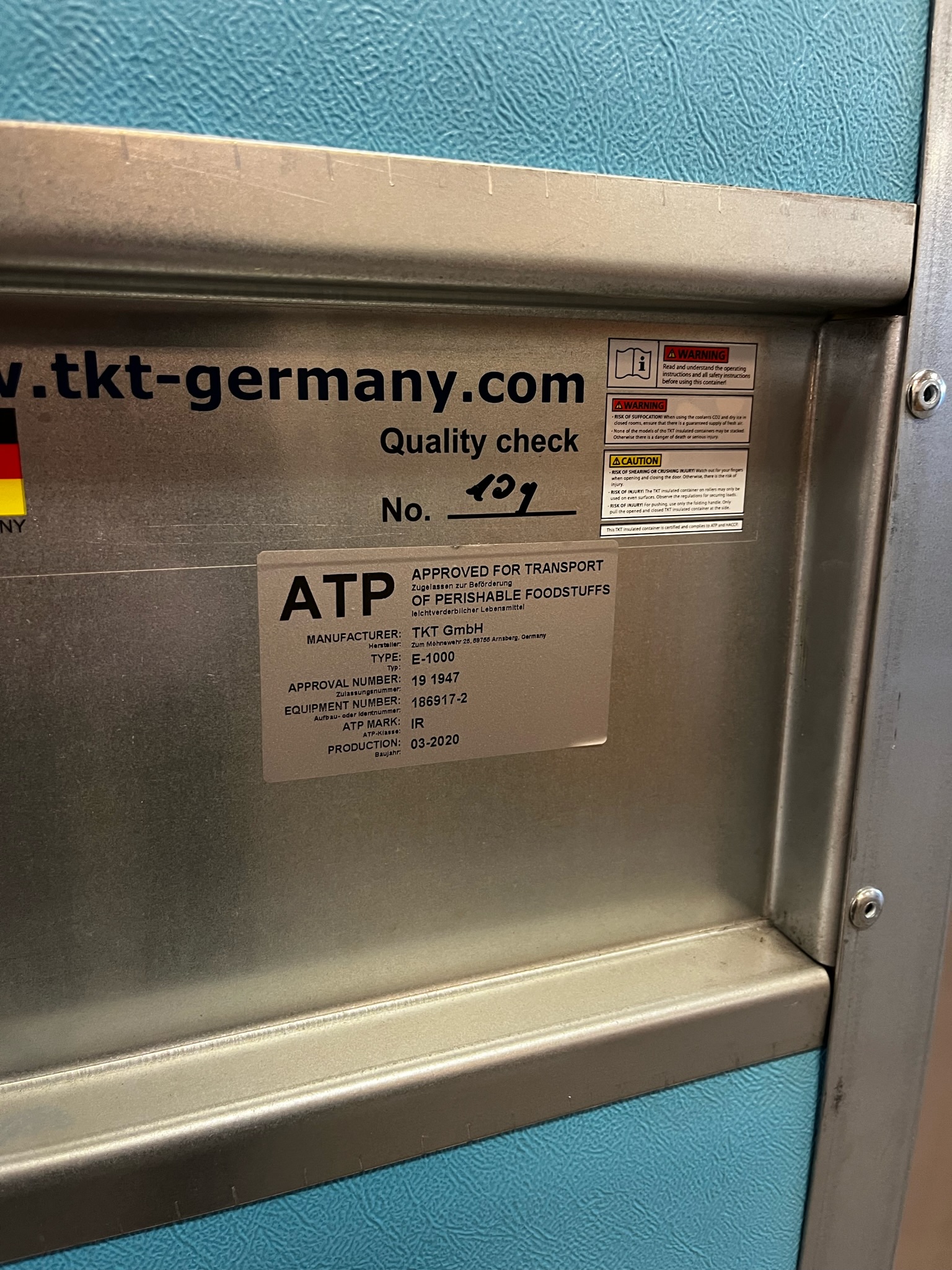 SELT / SOLD TKT Germany E-1000 kælibox (2020) 7