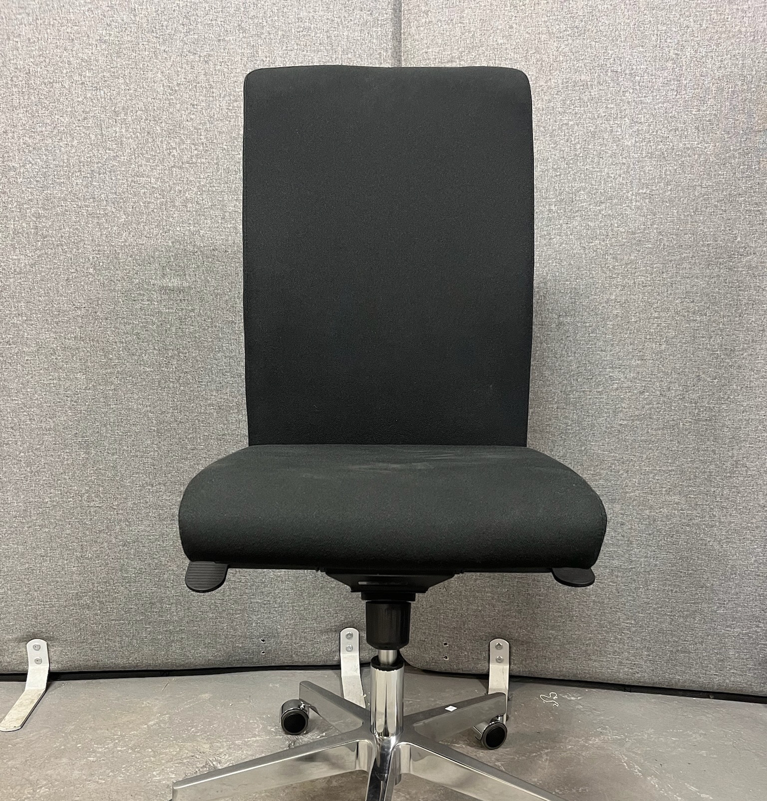 SELT / SOLD Skrifstofustóll frá Á.Guðmundsson. (2 stk).